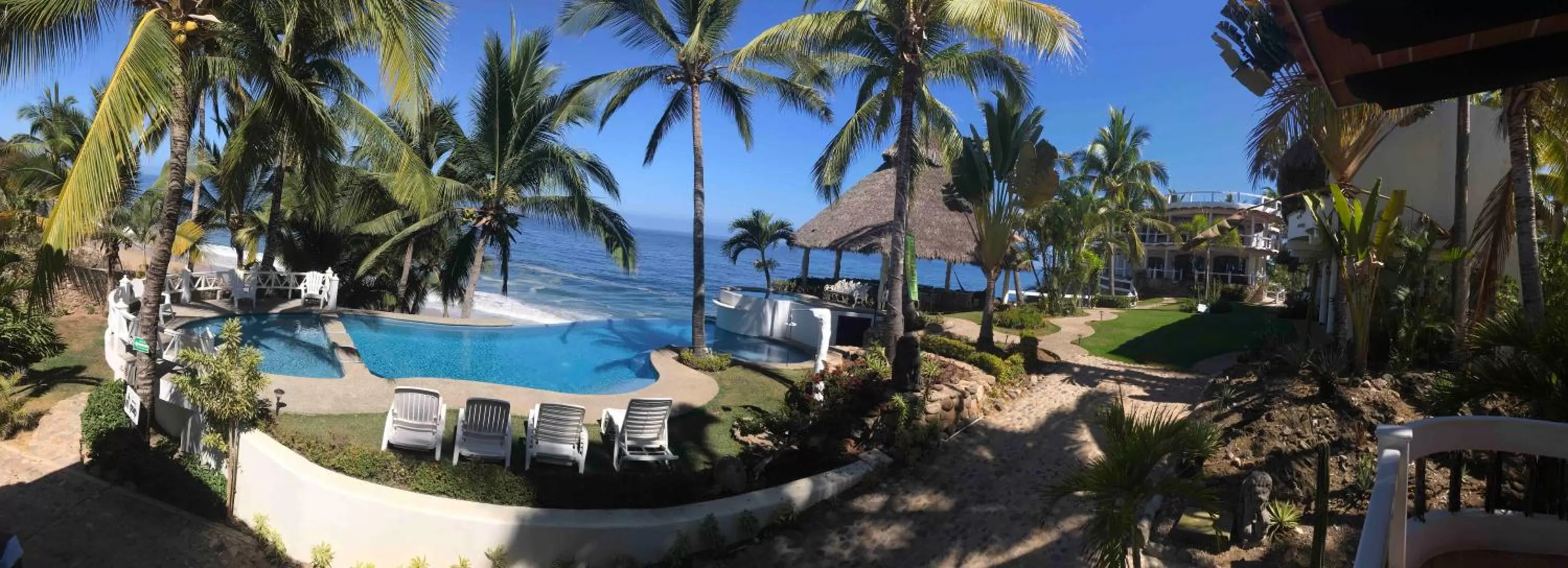 Swimming pool in Bungalows Lydia San Pancho