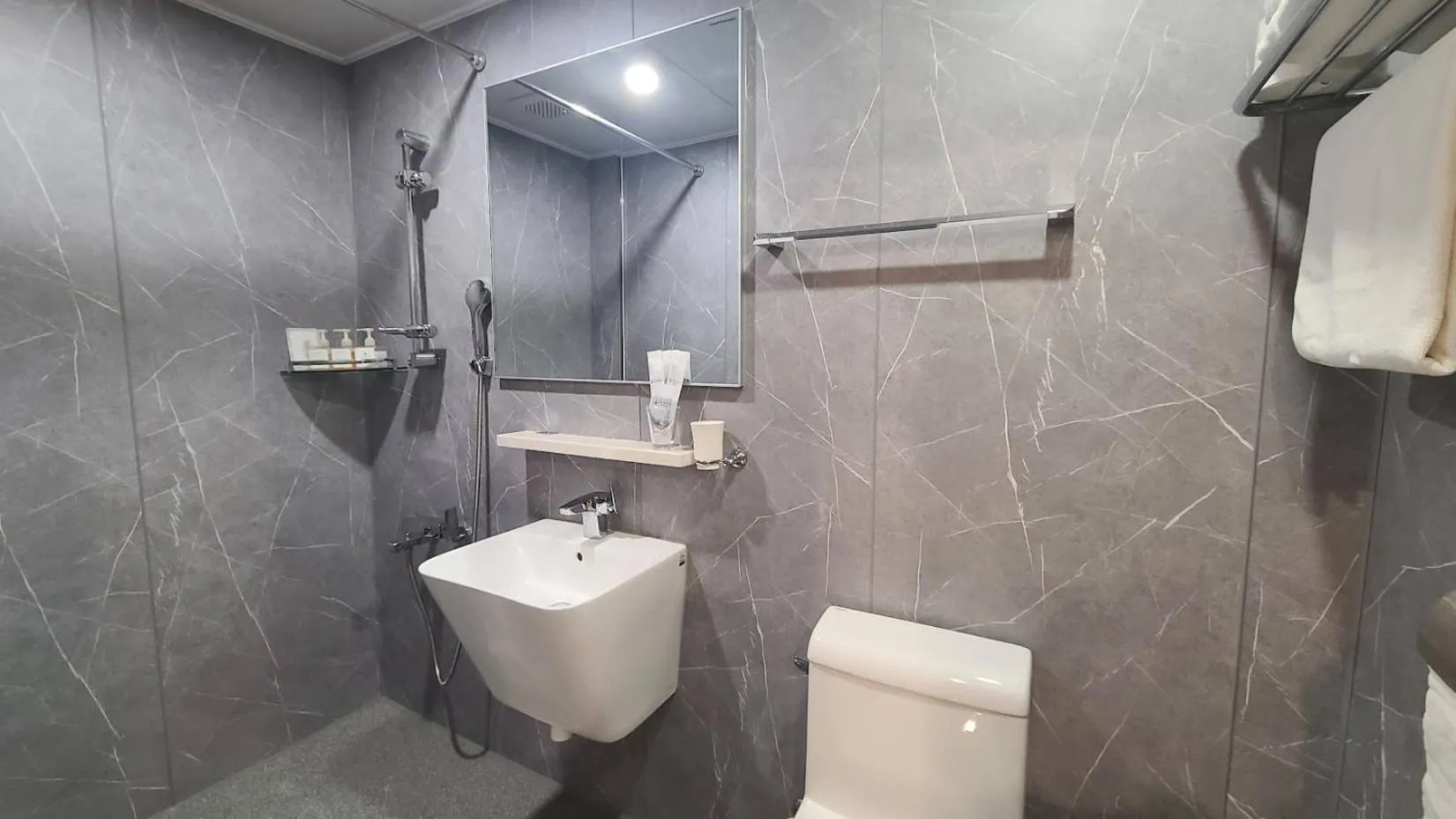 Photo of the whole room in LEX Tourist Hotel