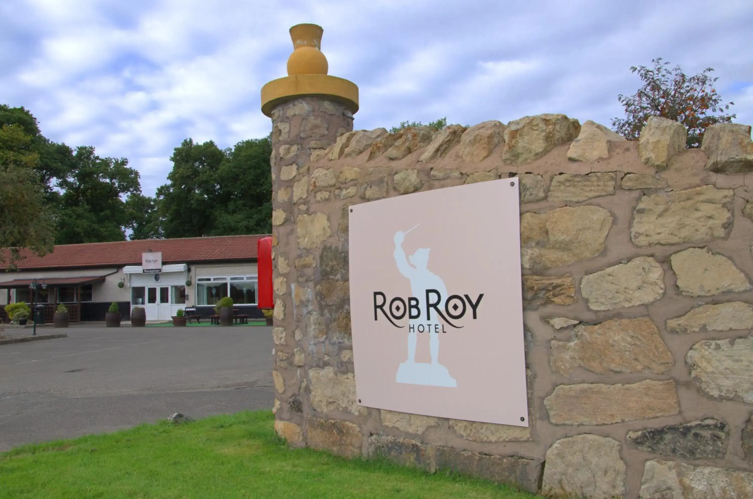 Property building, Property Logo/Sign in Rob Roy Hotel