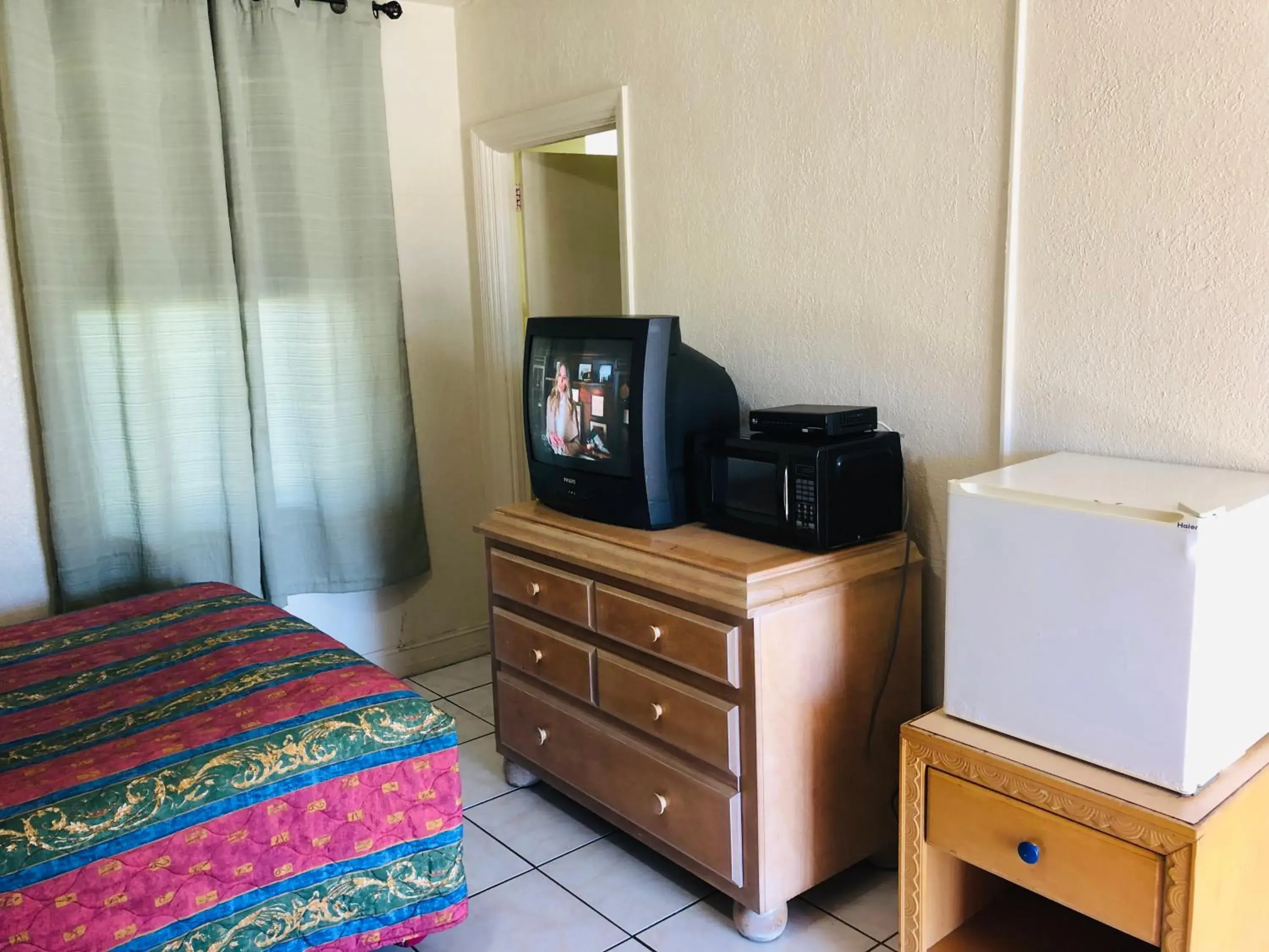 TV/Entertainment Center in Sunset Inn- Fort Pierce, FL