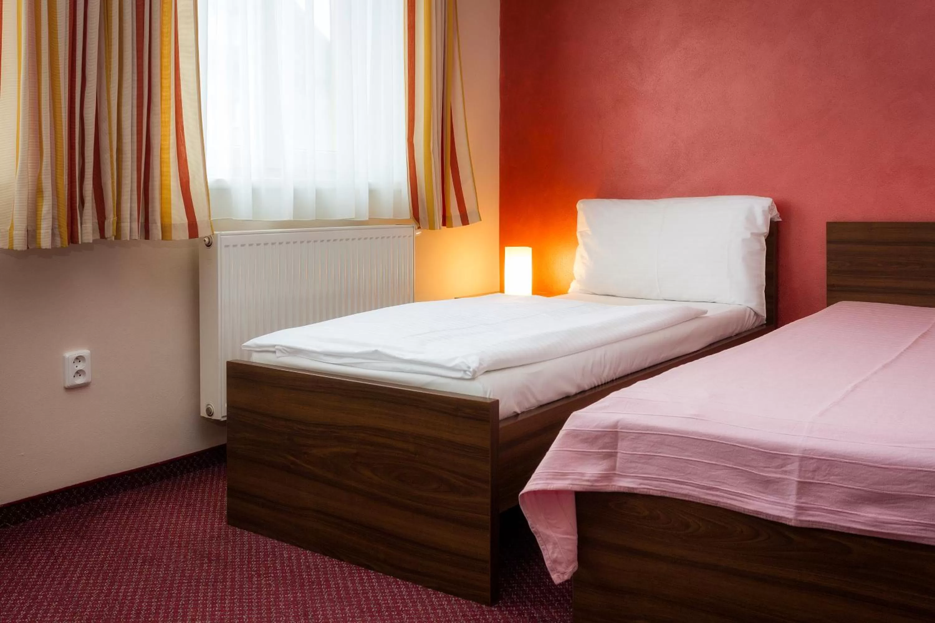 Single Room in Pension Bed&Breakfast