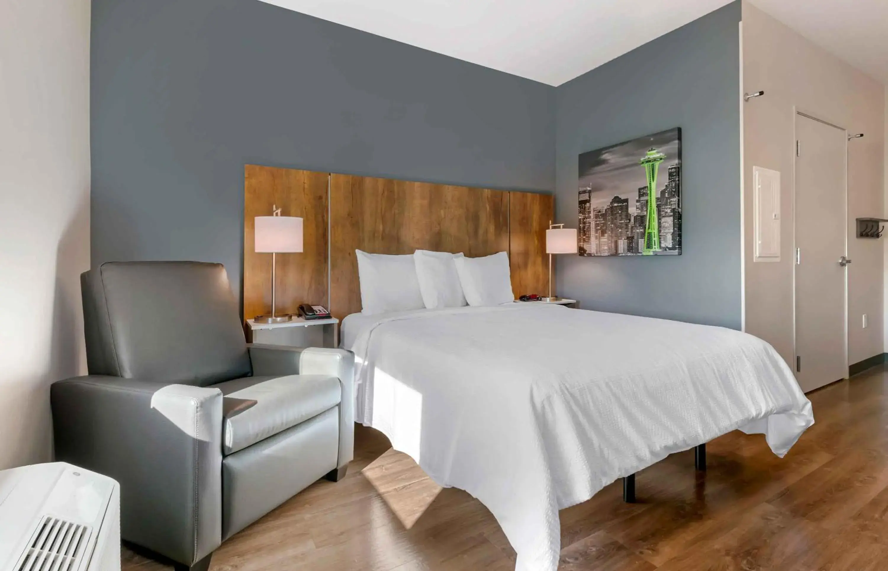 Bed in Extended Stay America Premier Suites - Boise - Meridian