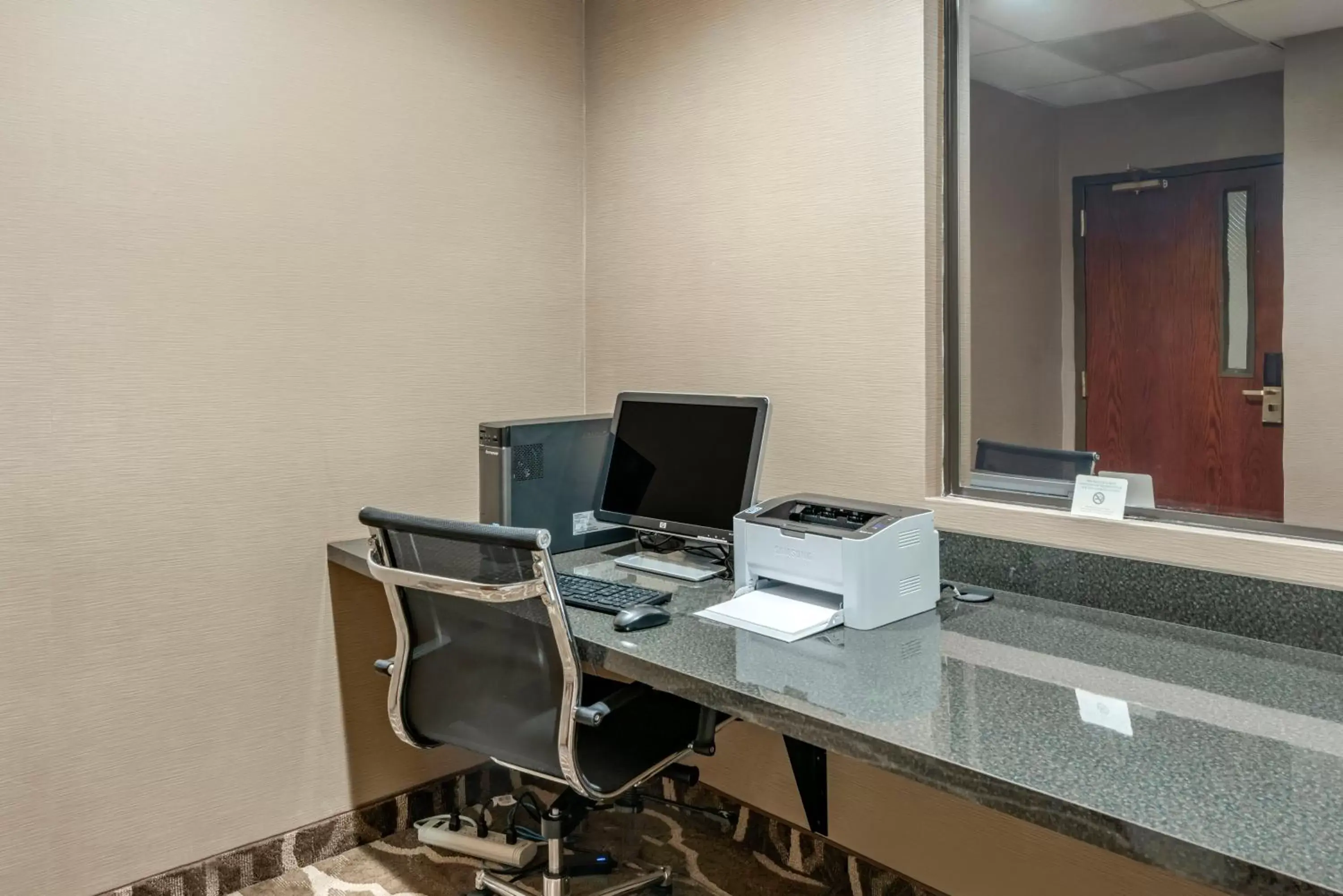 Business facilities in Comfort Inn & Suites St Louis-O'Fallon