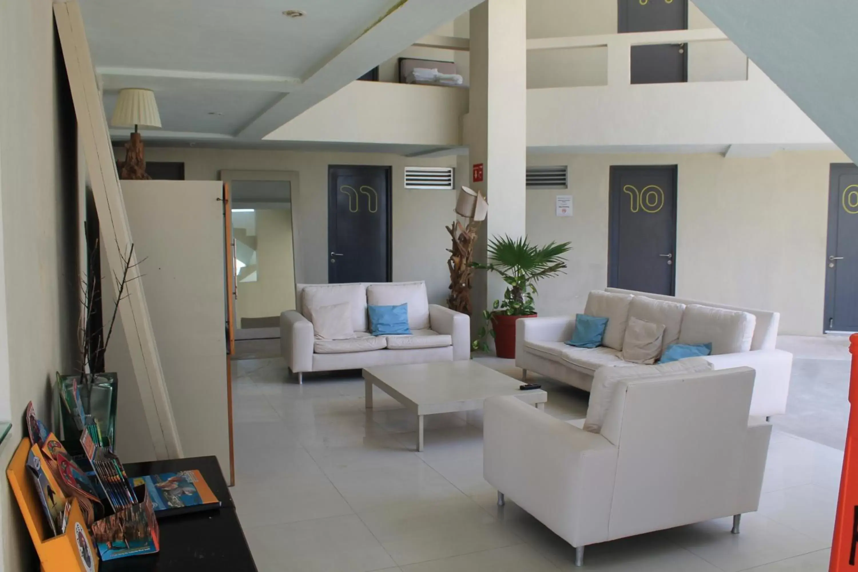 Communal lounge/ TV room, Lobby/Reception in Rocamar Hotel Isla Mujeres