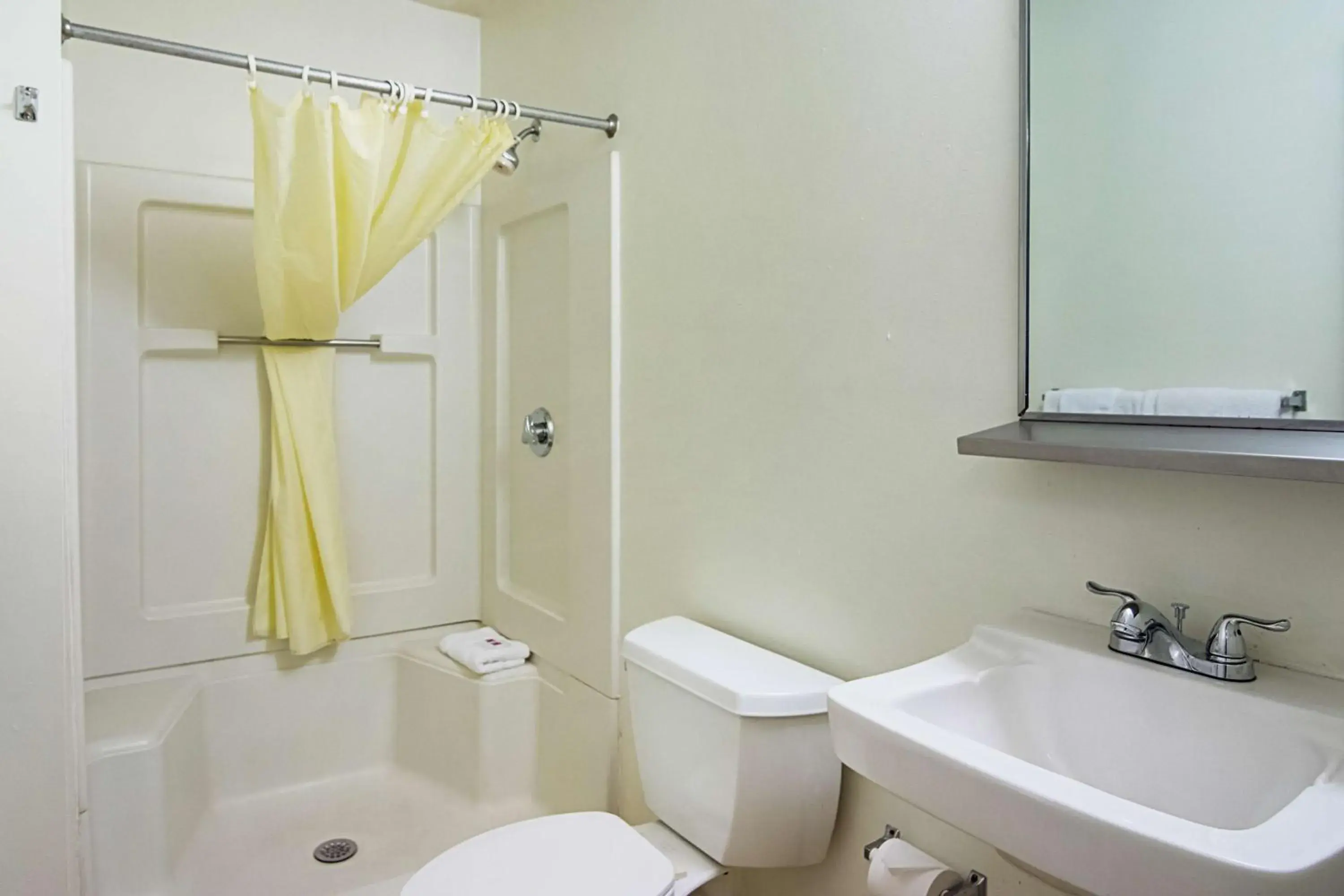 Photo of the whole room, Bathroom in Motel 6-Fayetteville, NC - Fort Bragg Area