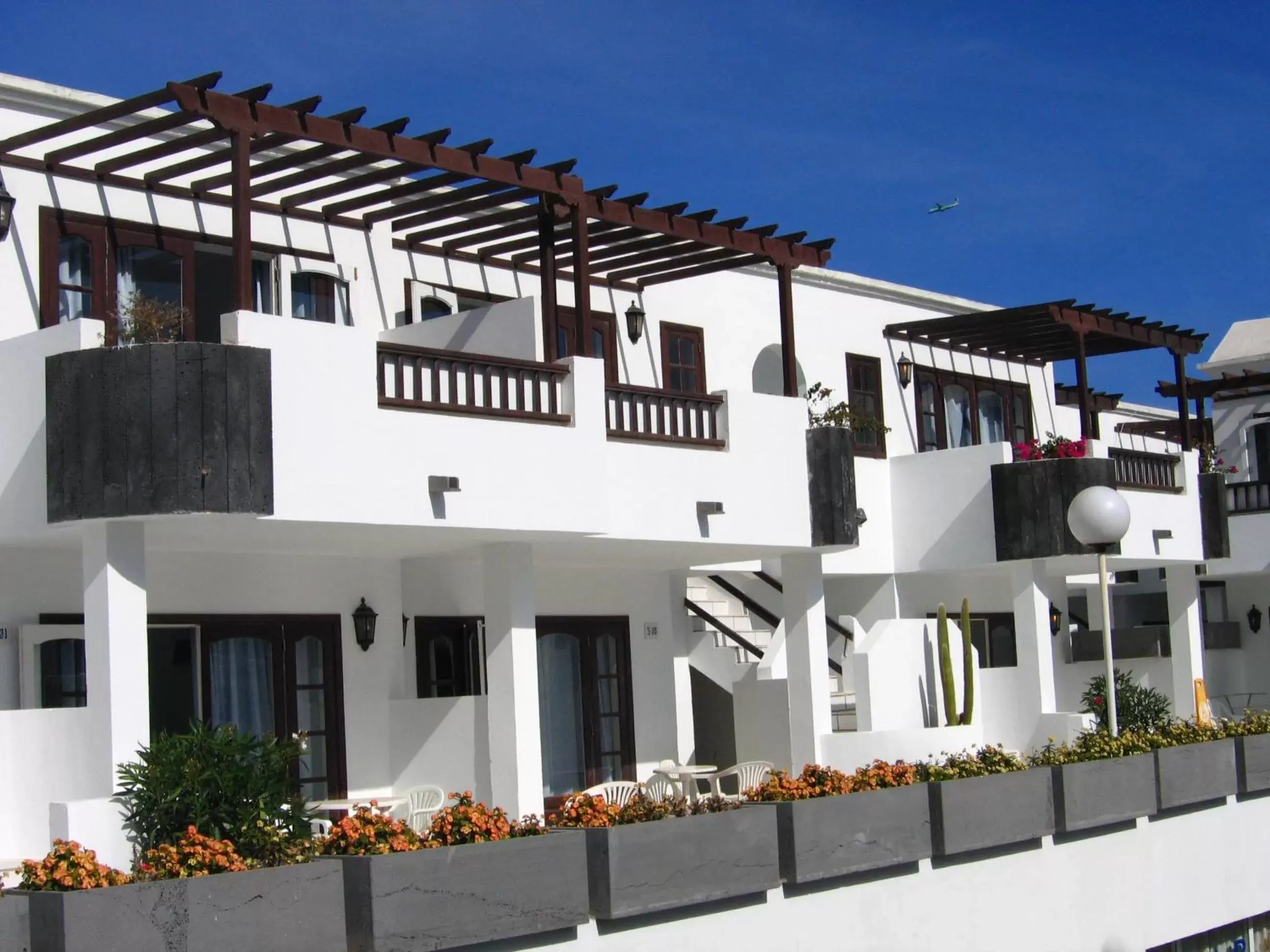 Property Building in Plaza Azul