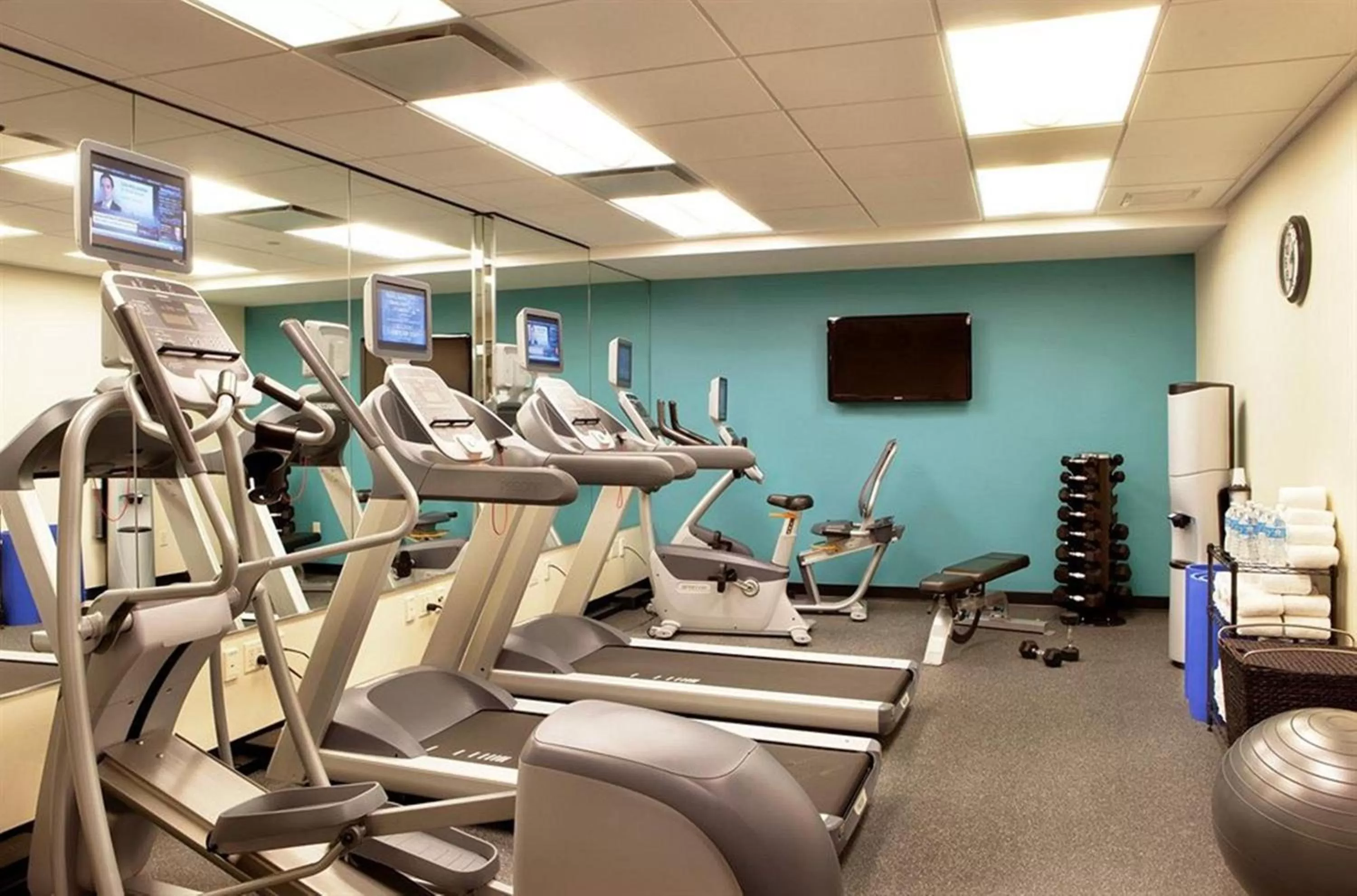 Fitness centre/facilities in Holiday Inn Express - Times Square South by IHG