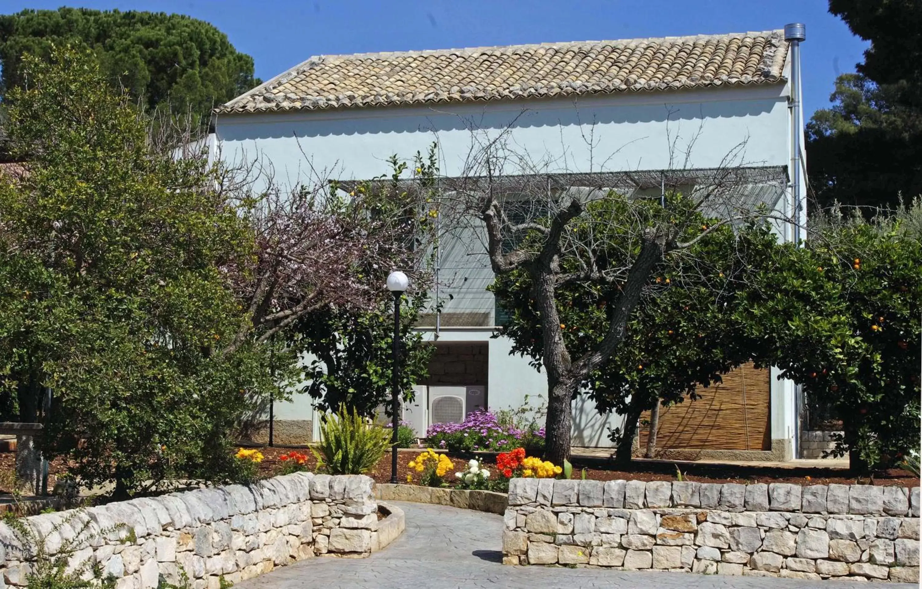 Garden, Property Building in La Piccola Locanda