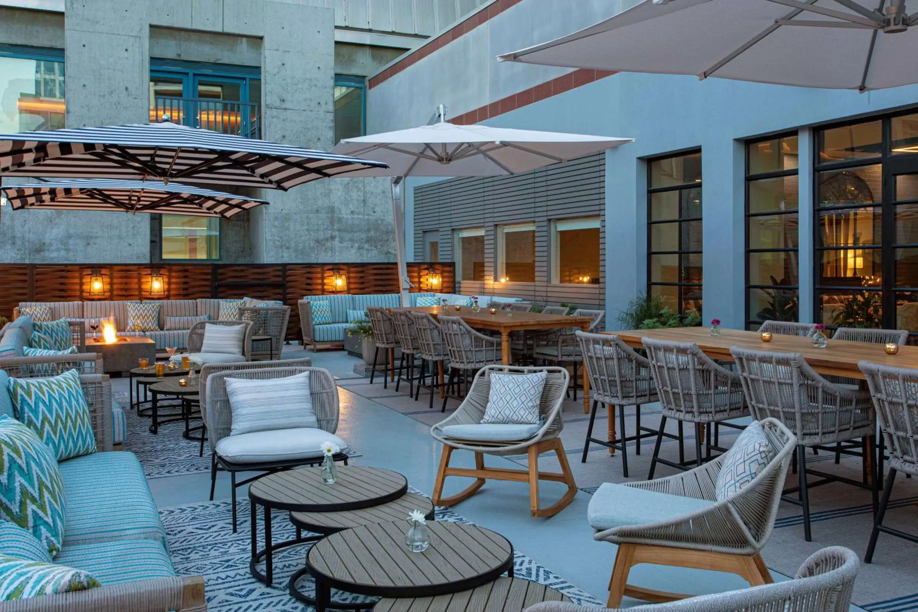 Restaurant/Places to Eat in Hilton San Jose