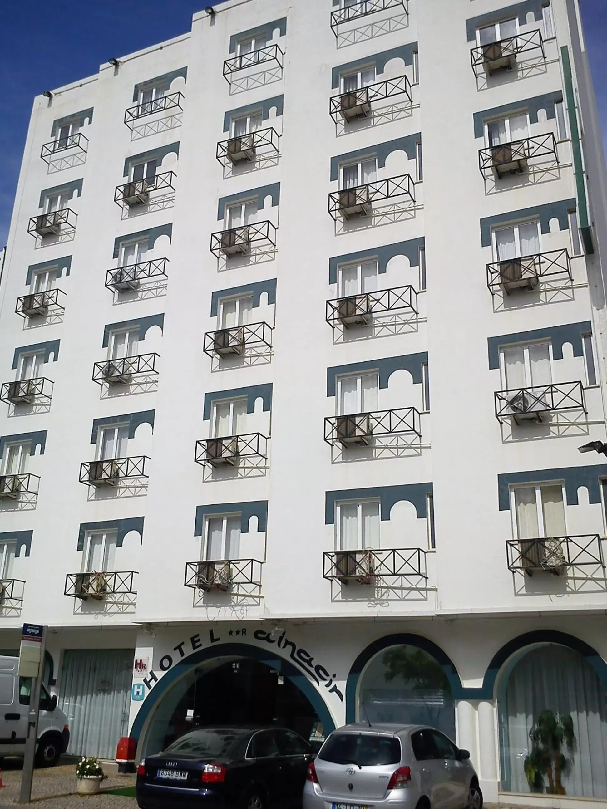 Facade/entrance, Property Building in Hotel Alnacir