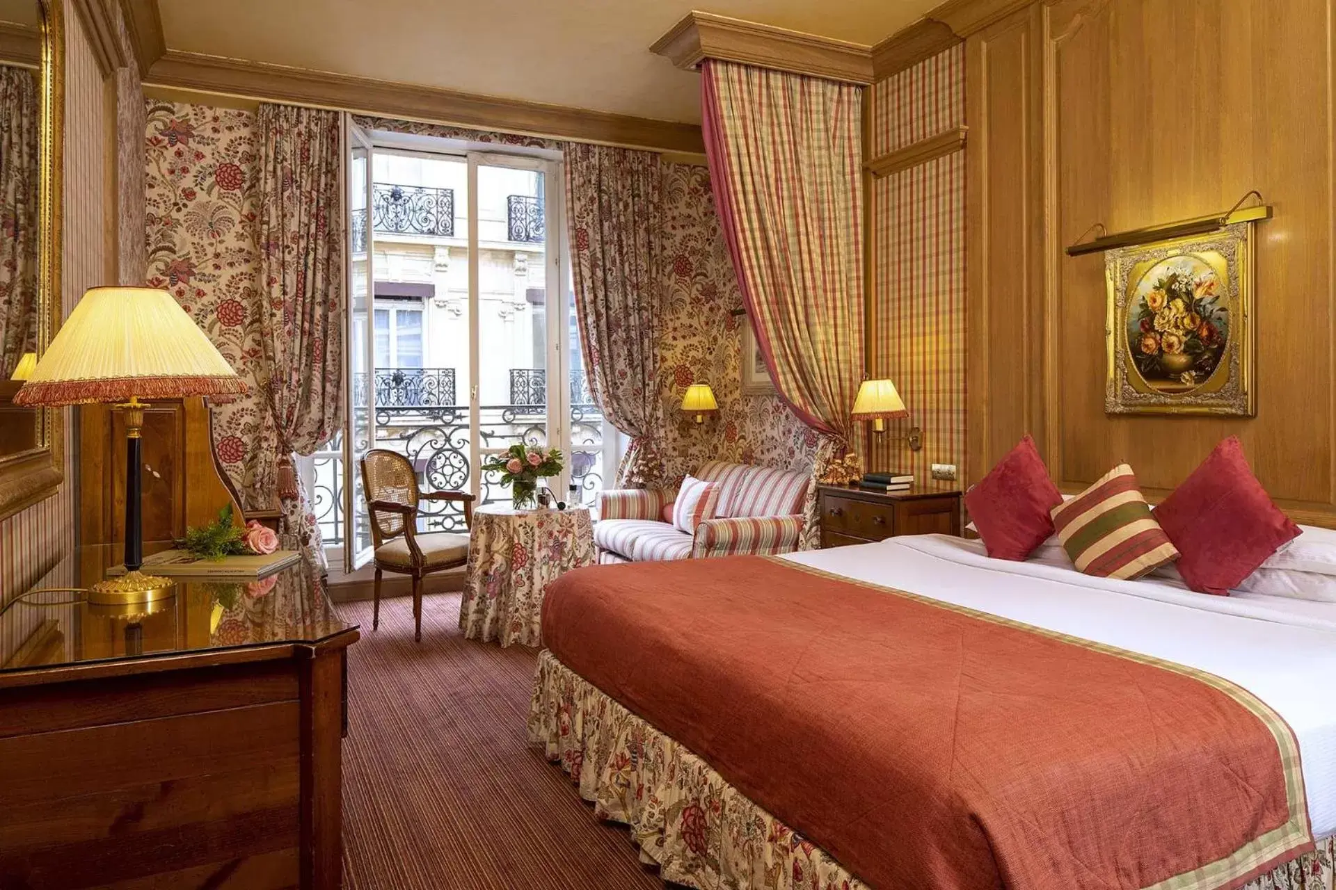 Photo of the whole room, Bed in Chambiges Elysées