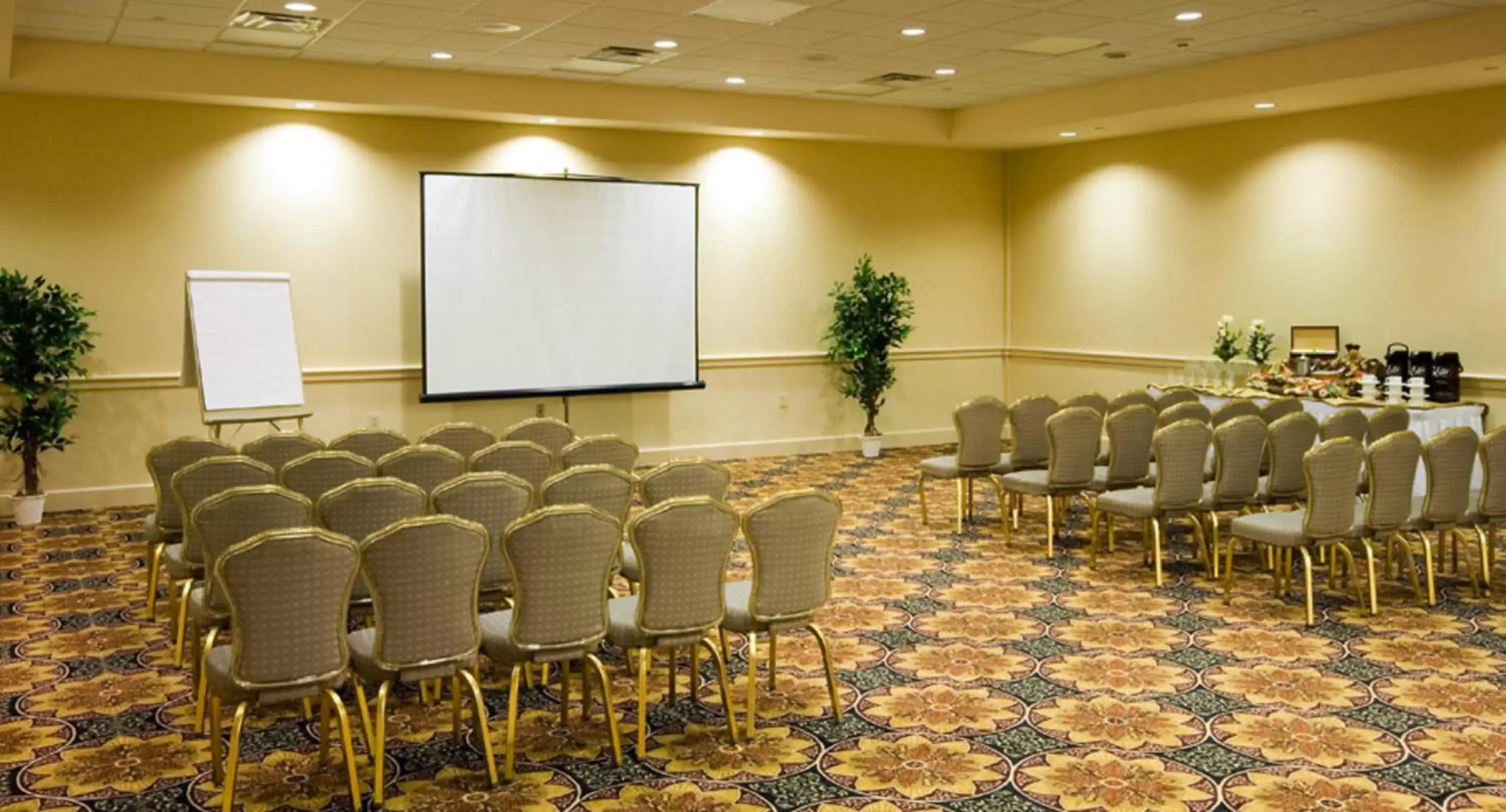 Meeting/conference room, Business Area/Conference Room in The Chateau Resort