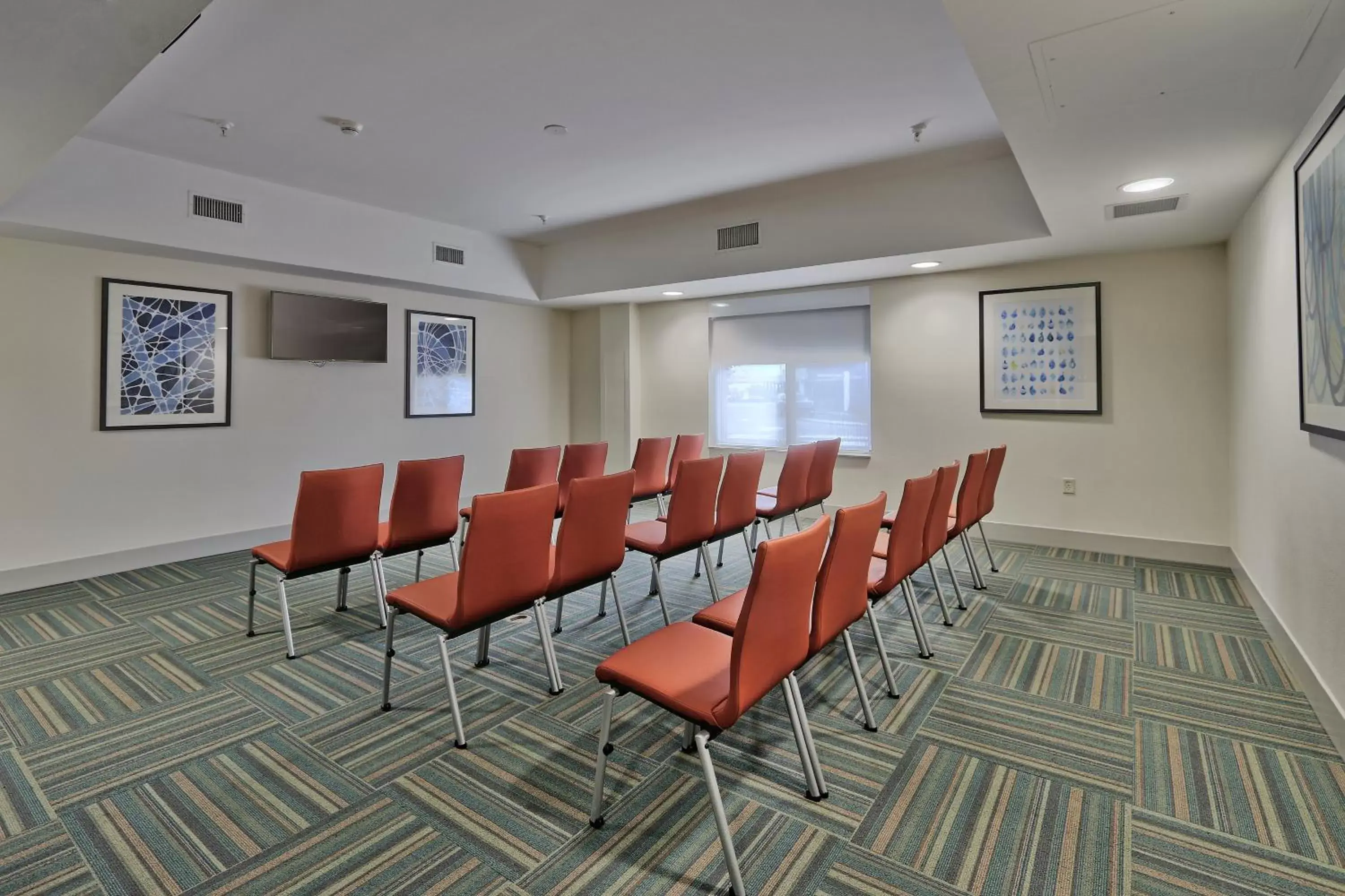 Meeting/conference room in Holiday Inn Express & Suites Albuquerque Historic Old Town, an IHG Hotel