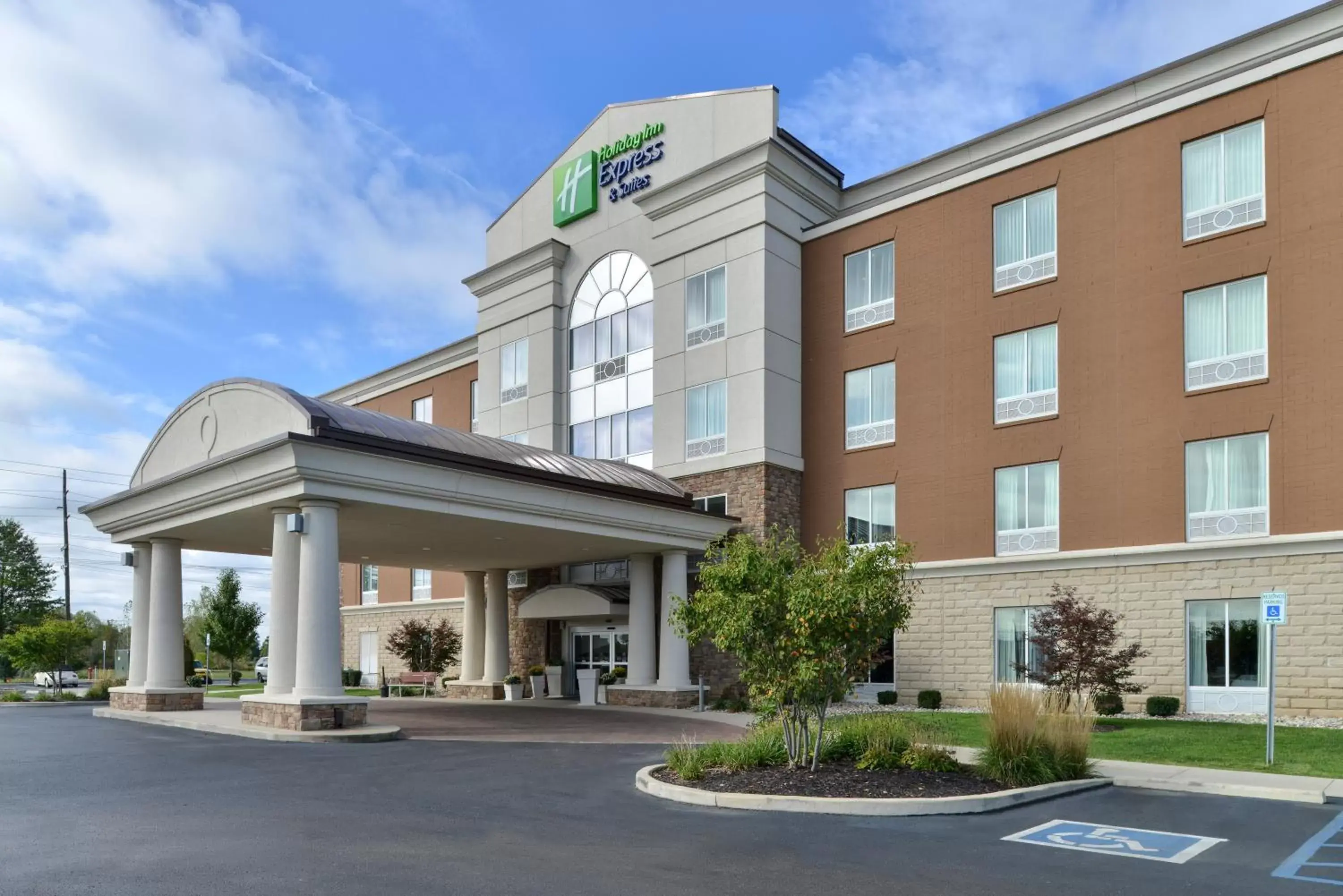 Property Building in Holiday Inn Express Hotel & Suites Terre Haute, an IHG Hotel