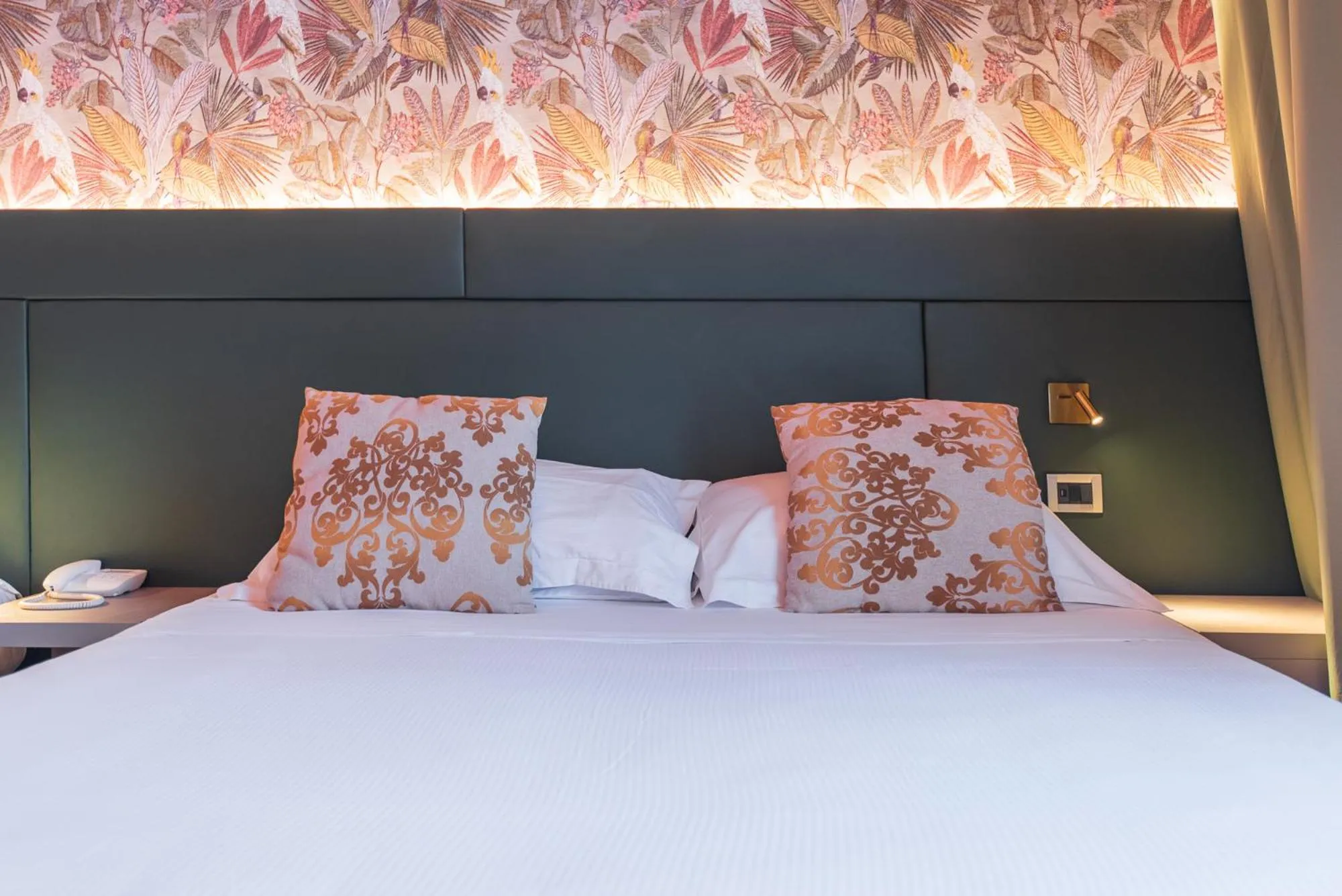 Bedroom, Bed in Hotel Ristorante Ala d'Oro