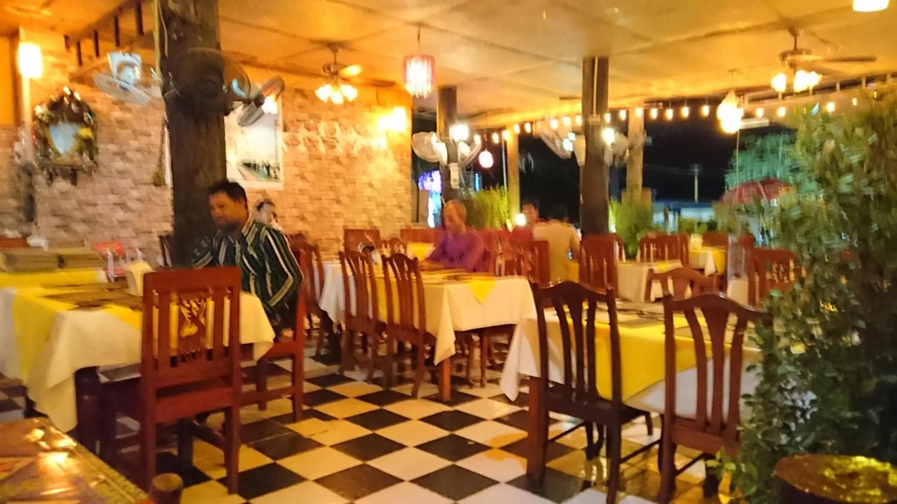 Restaurant/Places to Eat in The Krabi Forest Homestay