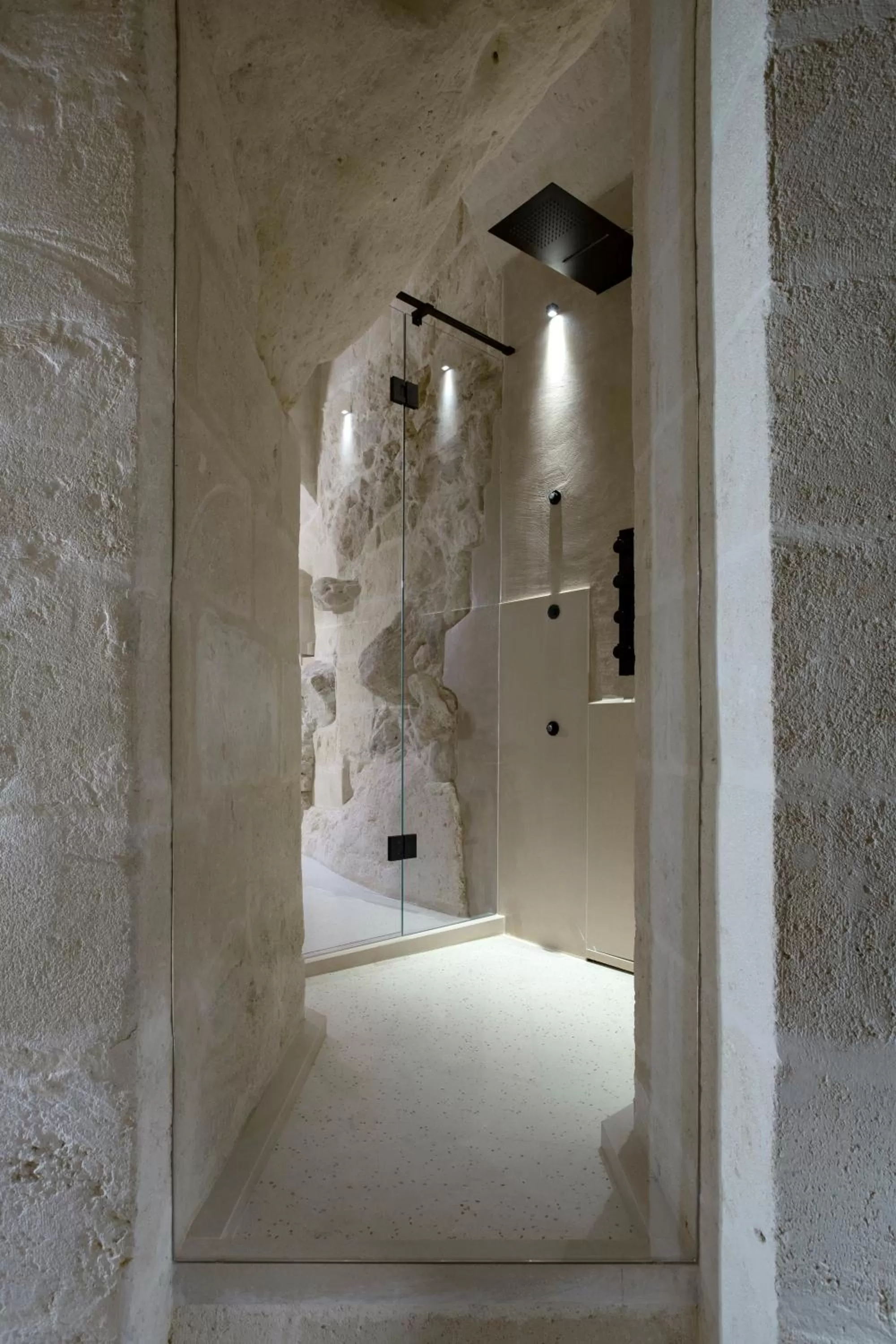 Shower in PIANELLE RESORT