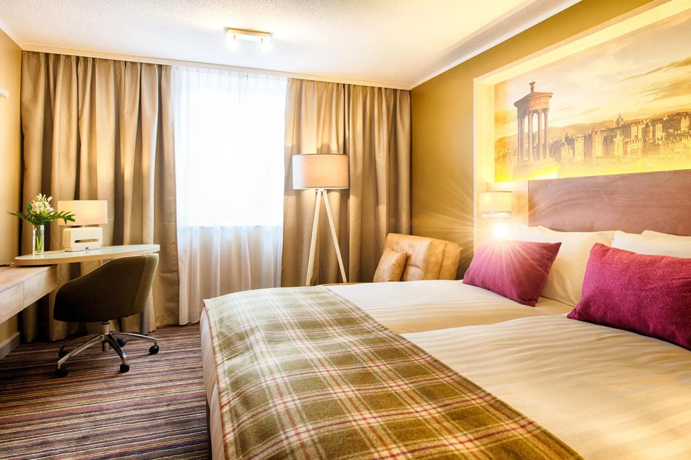 Standard Twin with Sofa in Leonardo Hotel Edinburgh Haymarket Standard Twin with Sofa in Leonardo Hotel Edinburgh Haymarket