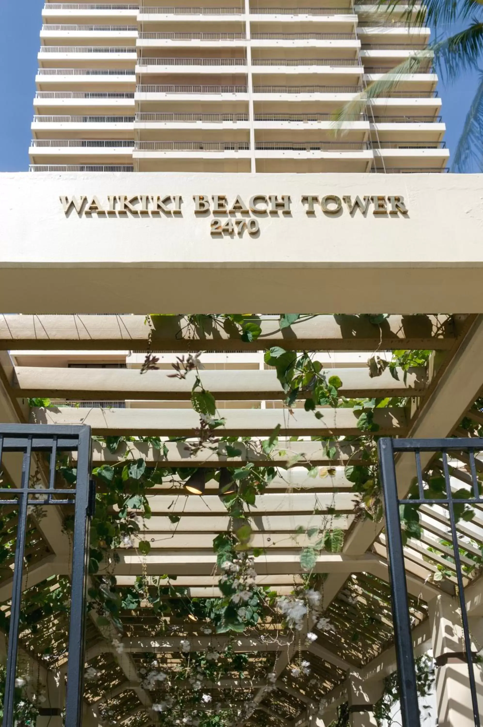 Facade/entrance in Aston Waikiki Beach Tower