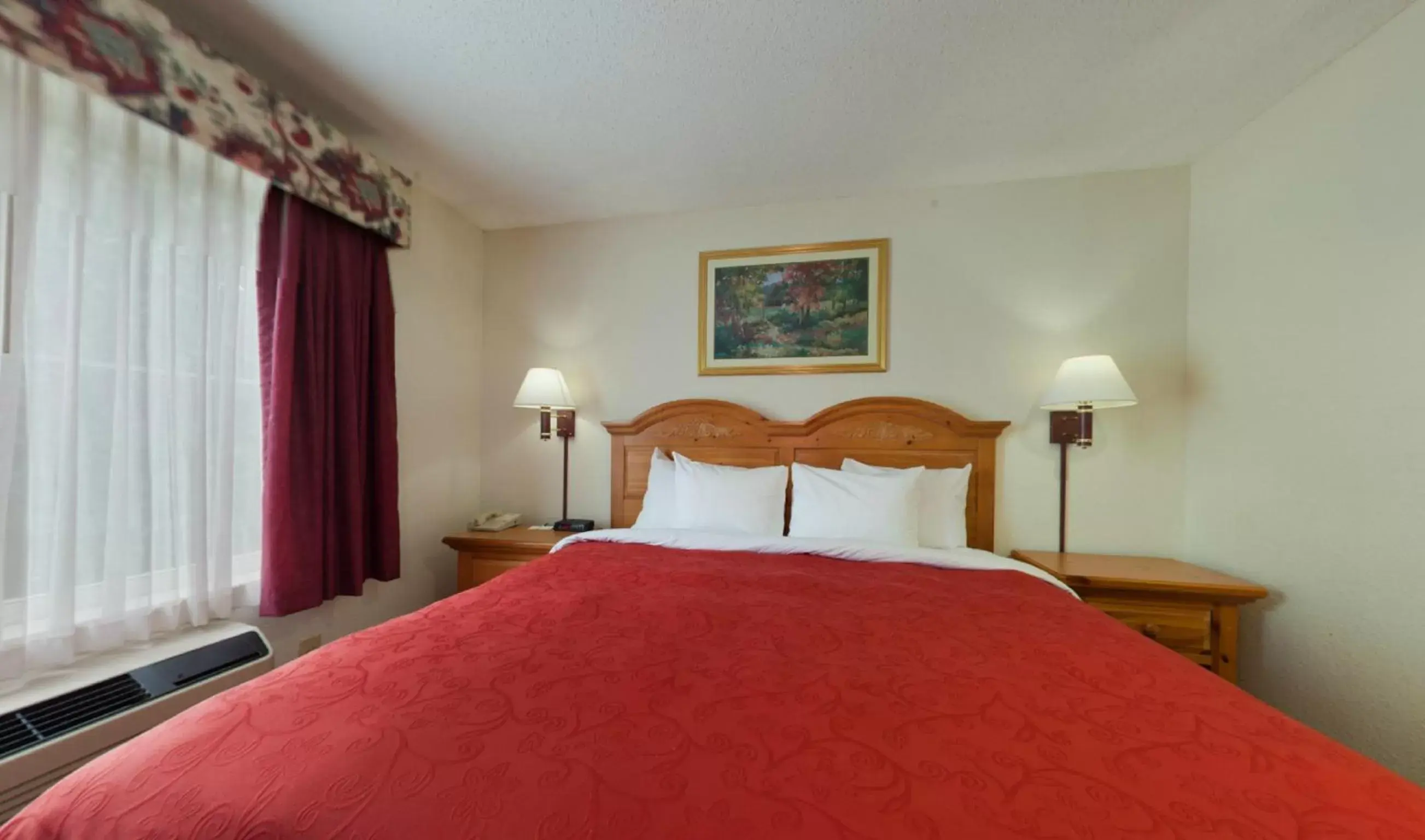 Bed in Country Inn & Suites by Radisson, Indianapolis South, IN