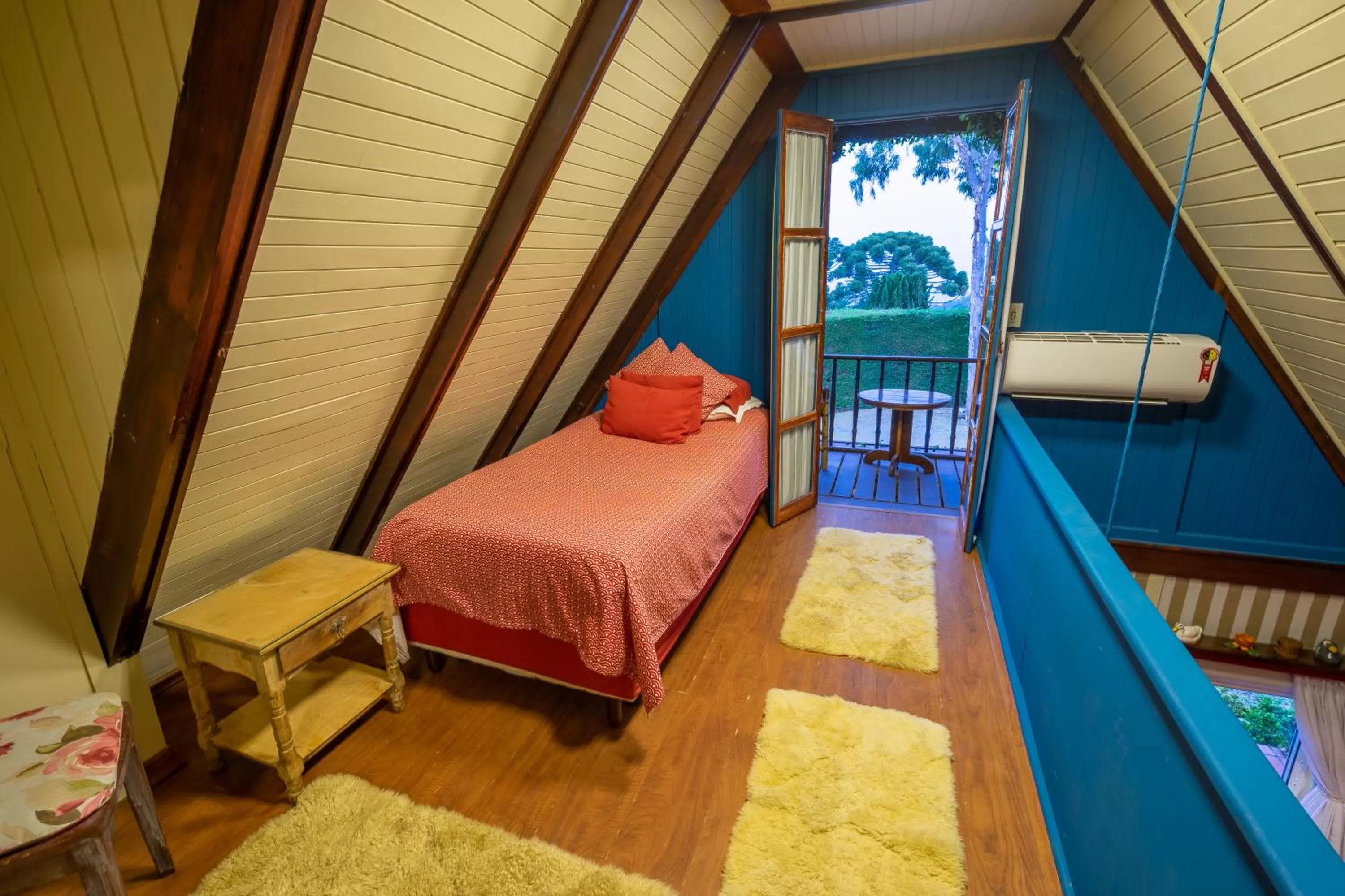 Living room, Bed in Pousada Alto Da Boa Vista