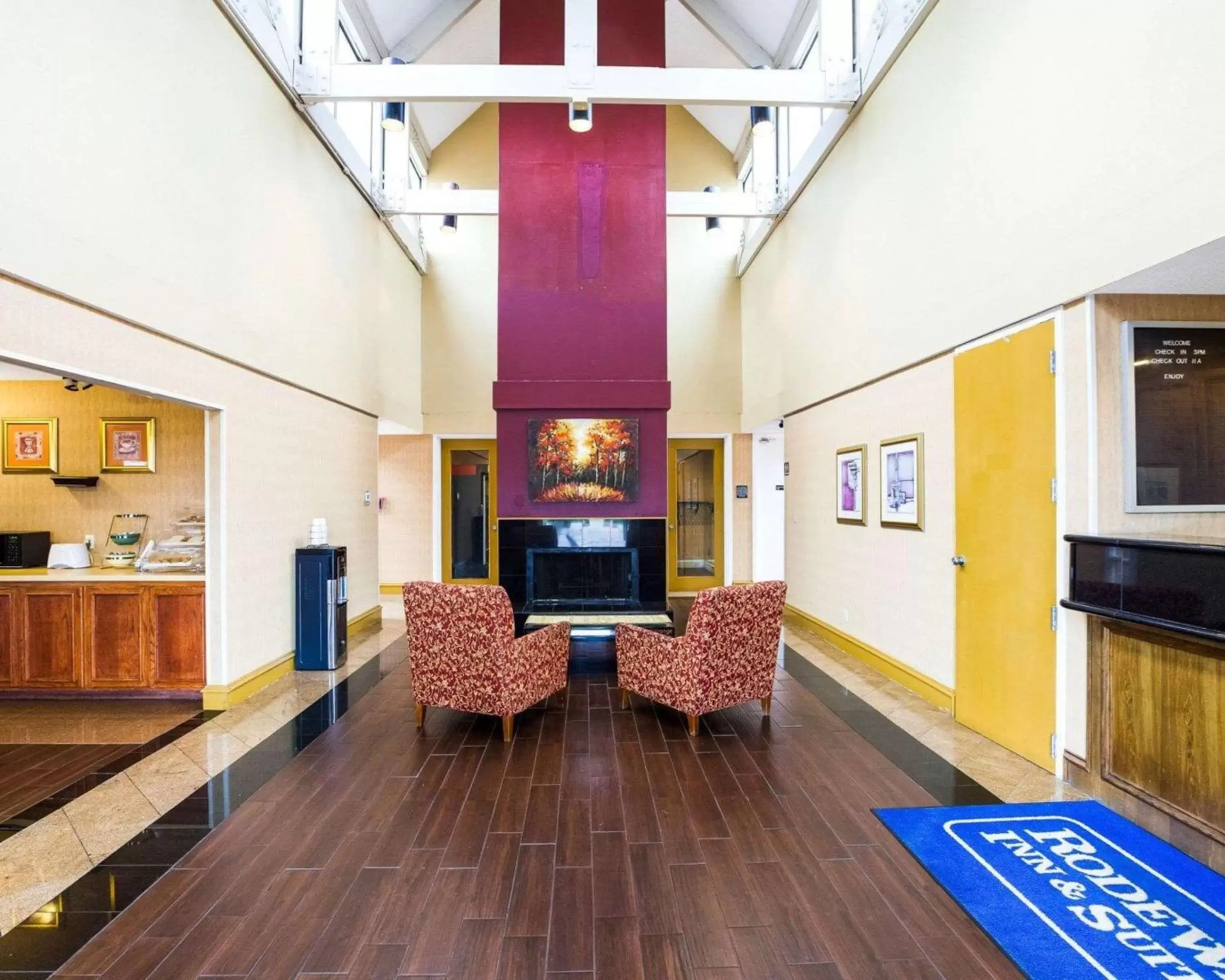 Lobby or reception in Rodeway Inn & Suites South of Fiesta Park Lobby or reception in Rodeway Inn & Suites South of Fiesta Park