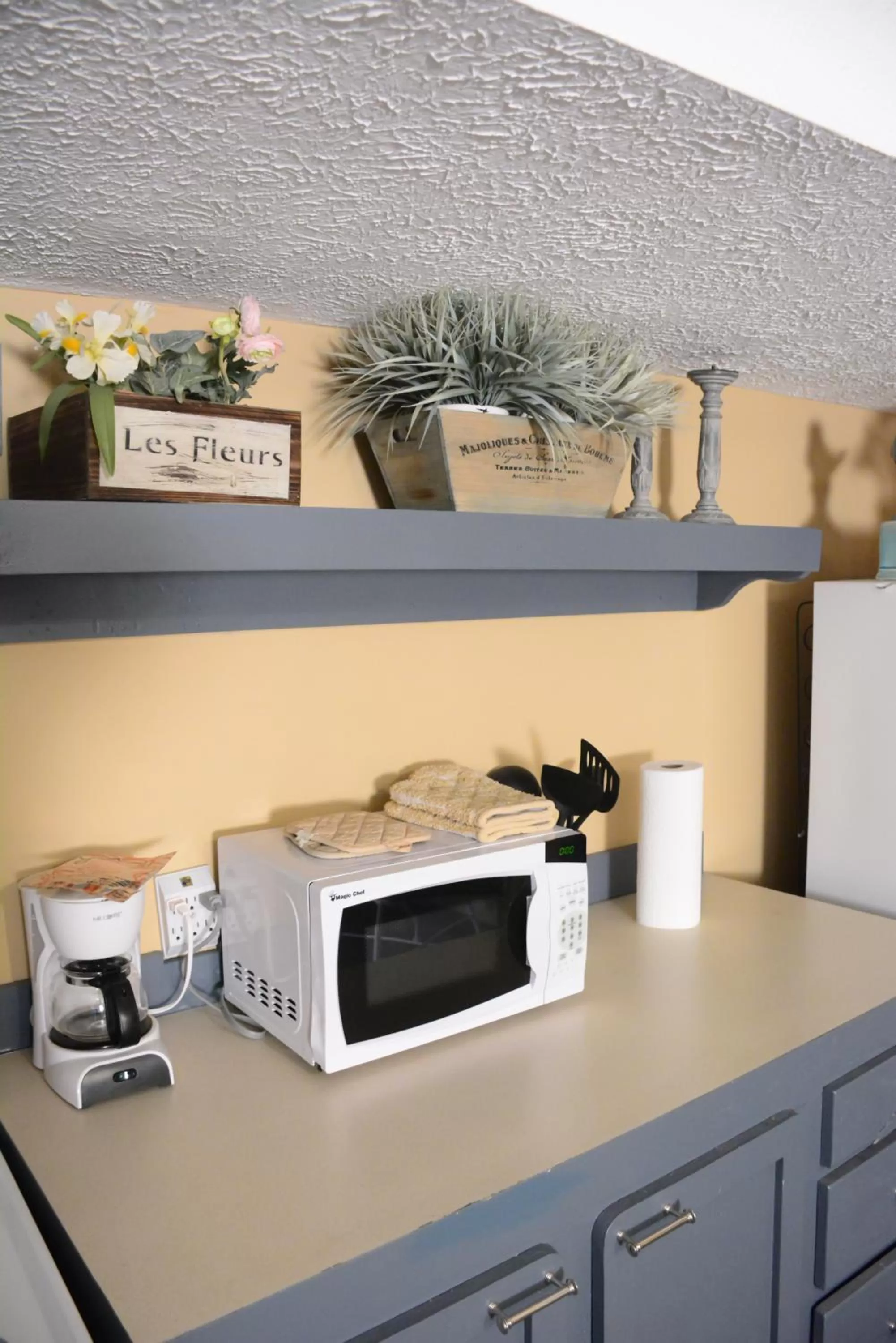 Kitchen or kitchenette in Stone Soup Inn