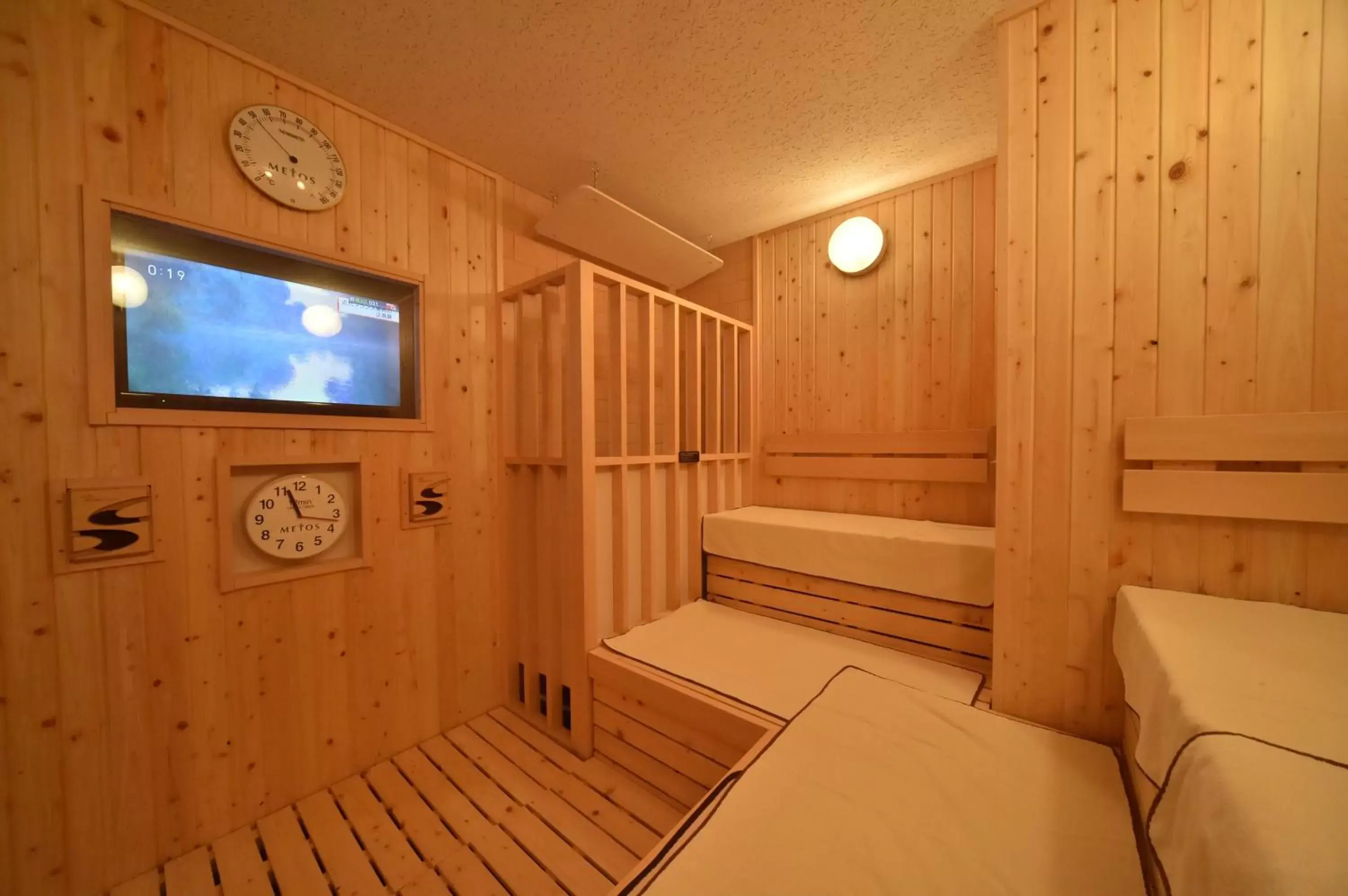 Sauna, TV/Entertainment Center in Dormy Inn Sapporo Annex