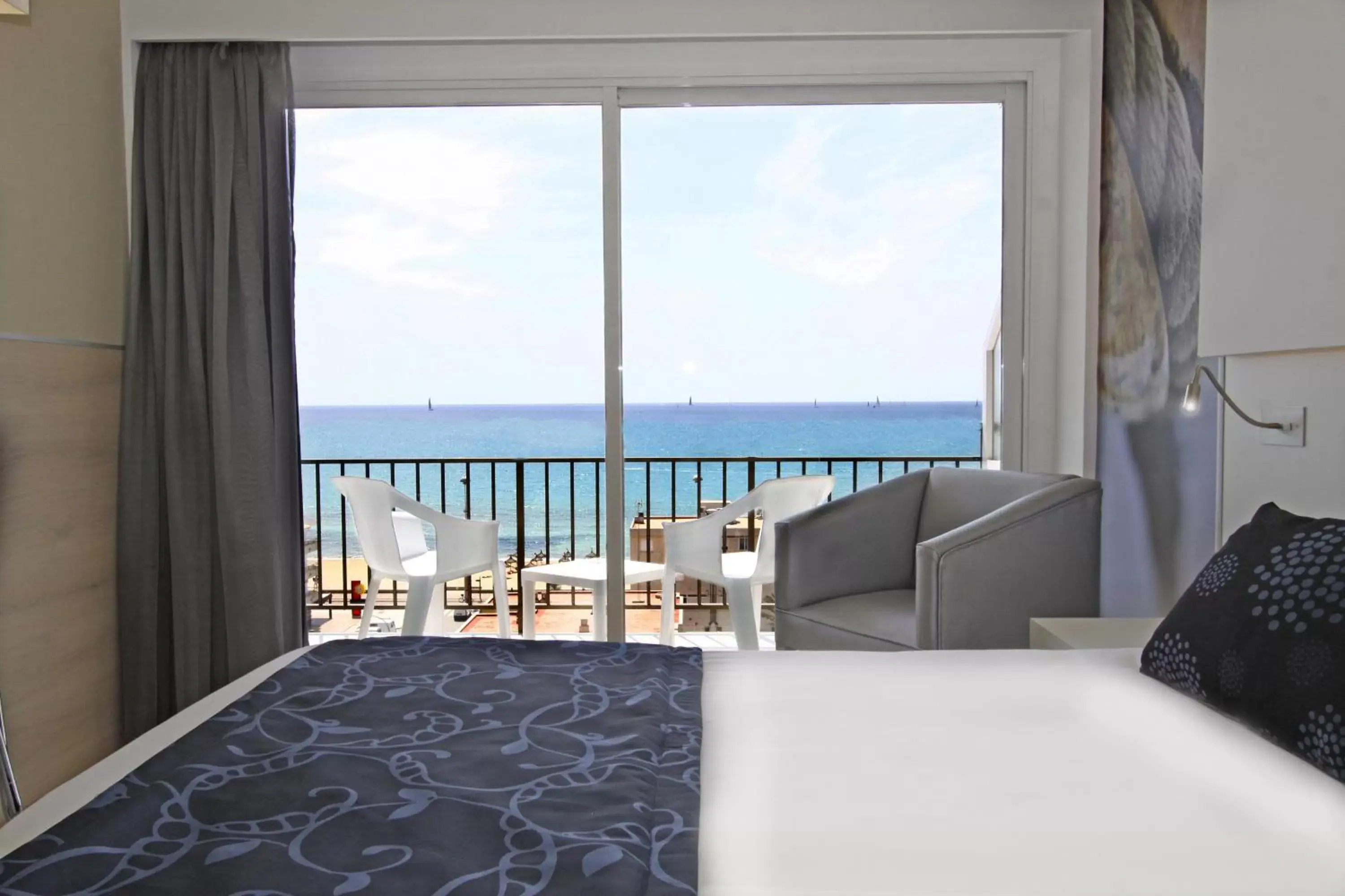 Sea view, Bed in BG Java Sea view, Bed in BG Java