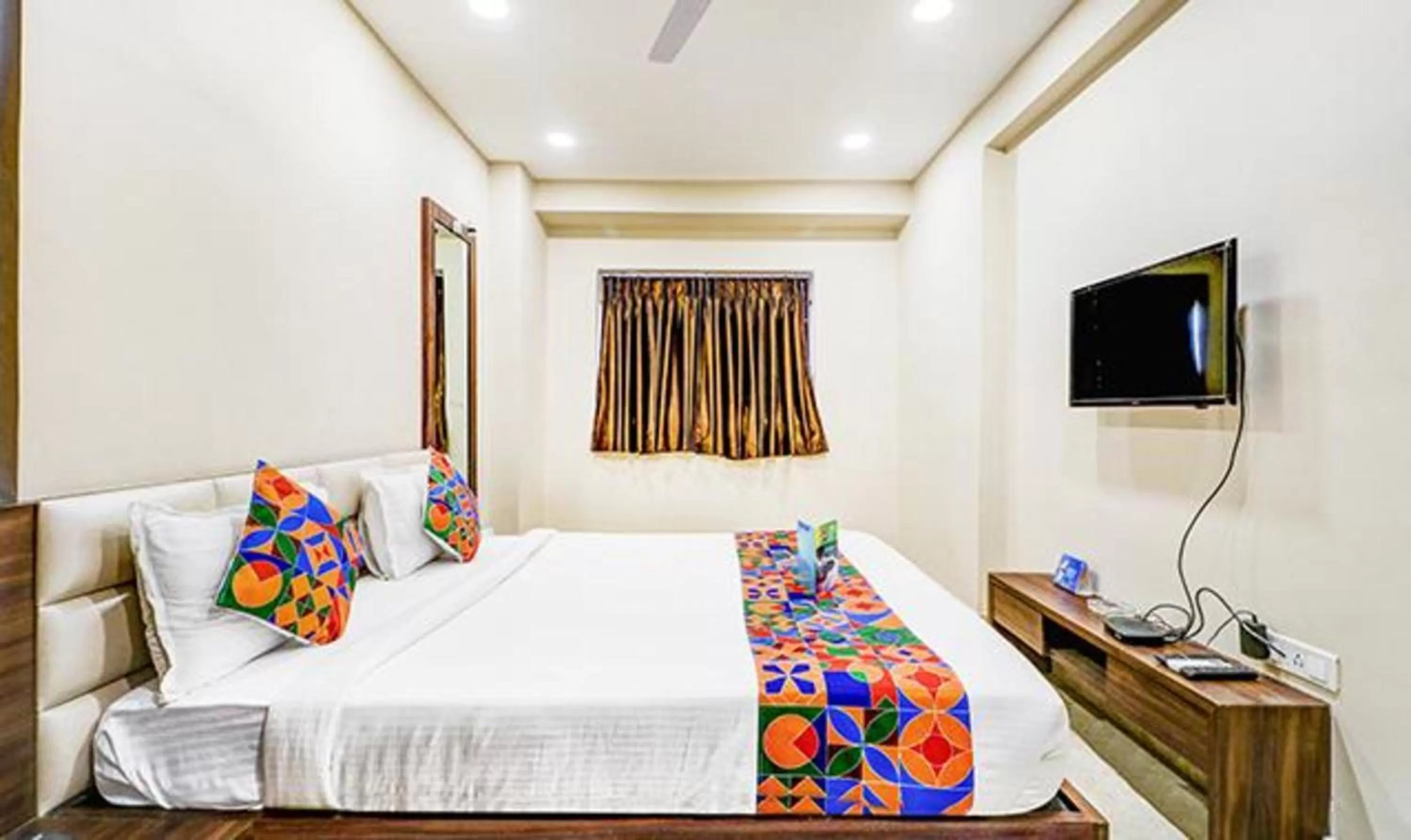 Bedroom, Bed in FabHotel Carnival