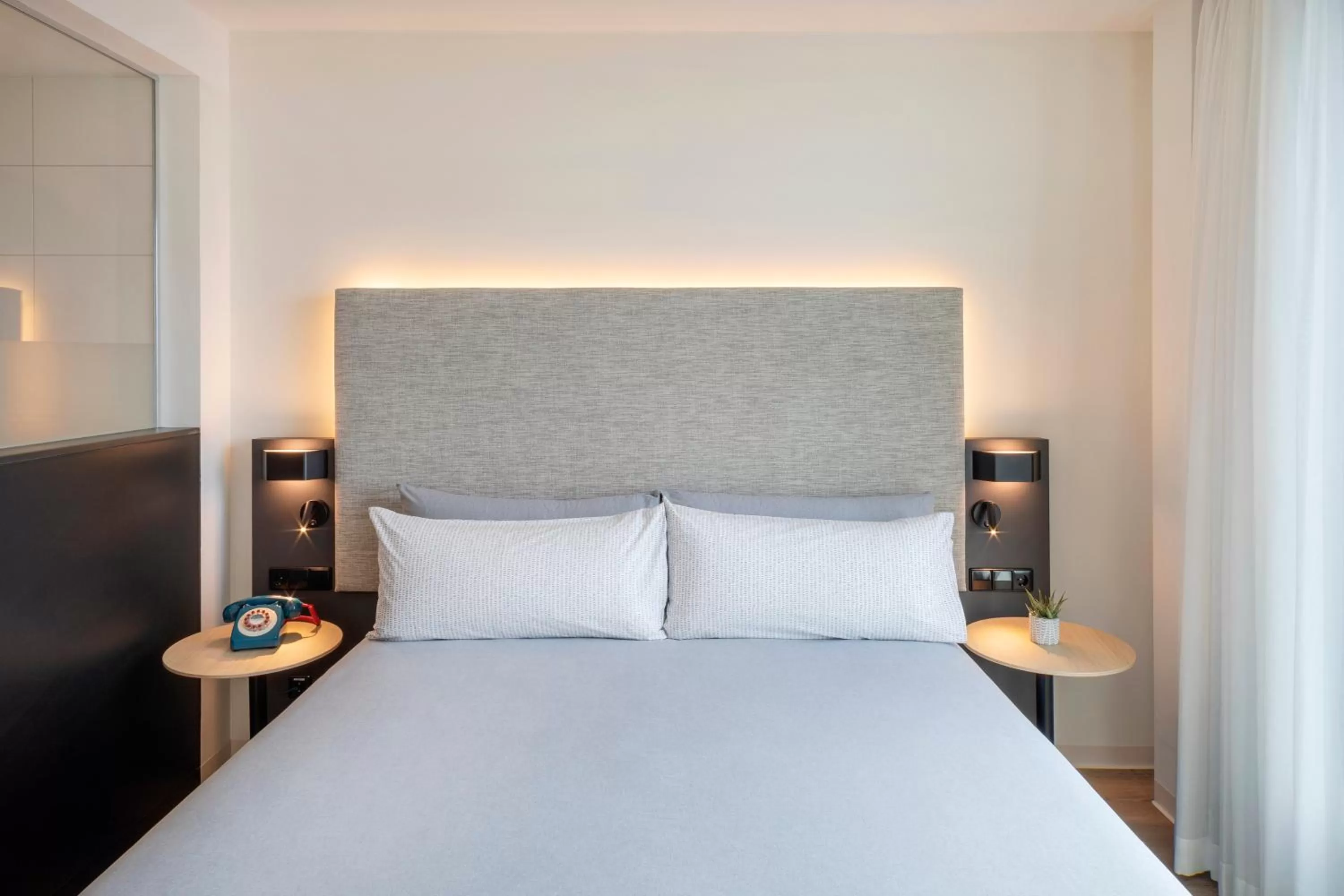 Bed in INNSiDE by Meliá Amsterdam