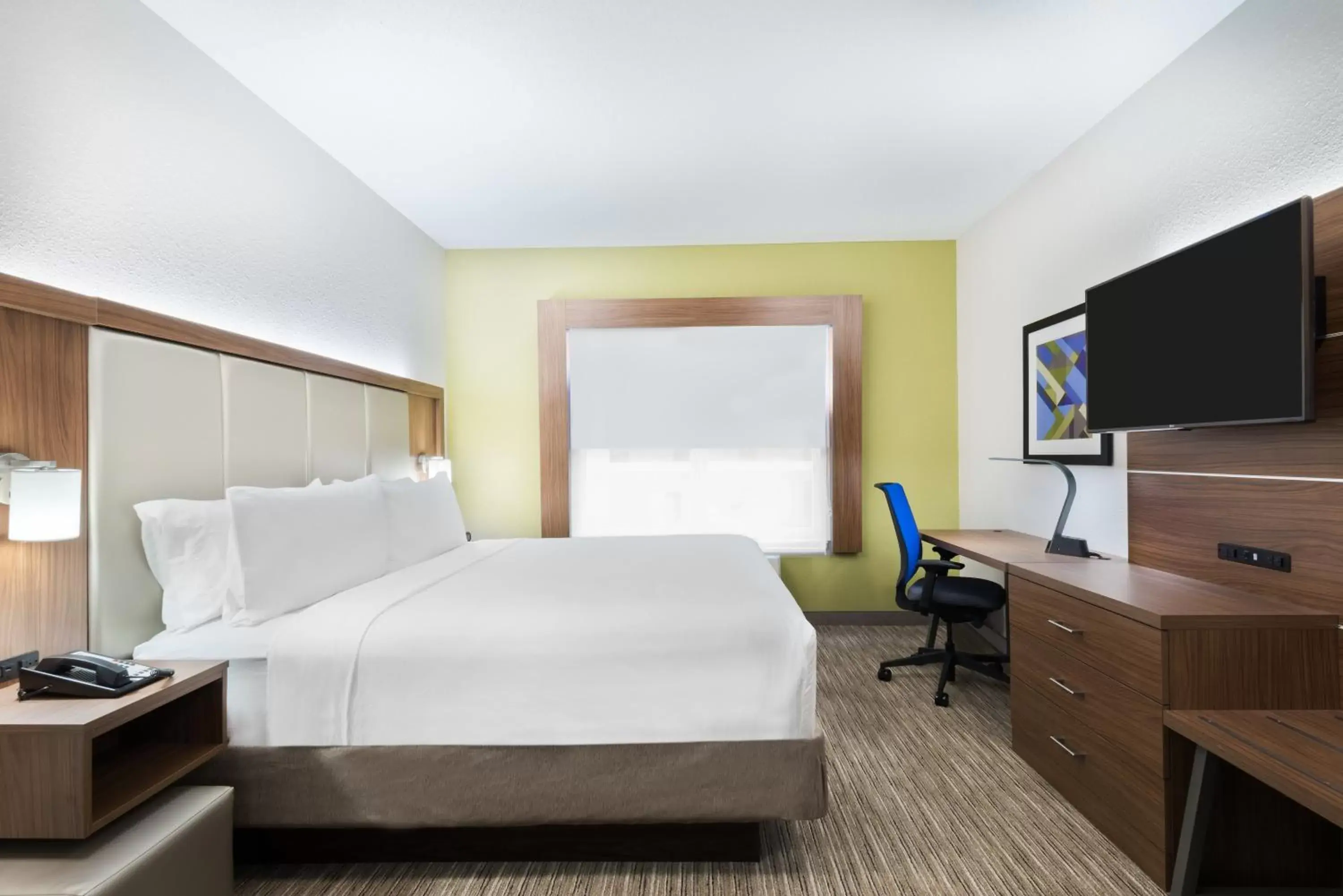 Photo of the whole room, Bed in Holiday Inn Express & Suites - Columbus Airport East, an IHG Hotel