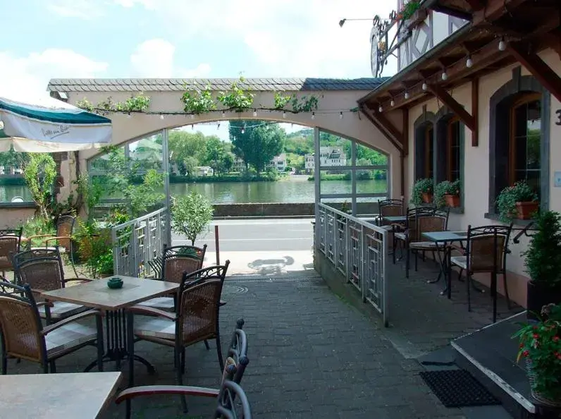 Balcony/Terrace in Hotel Gülser Weinstube