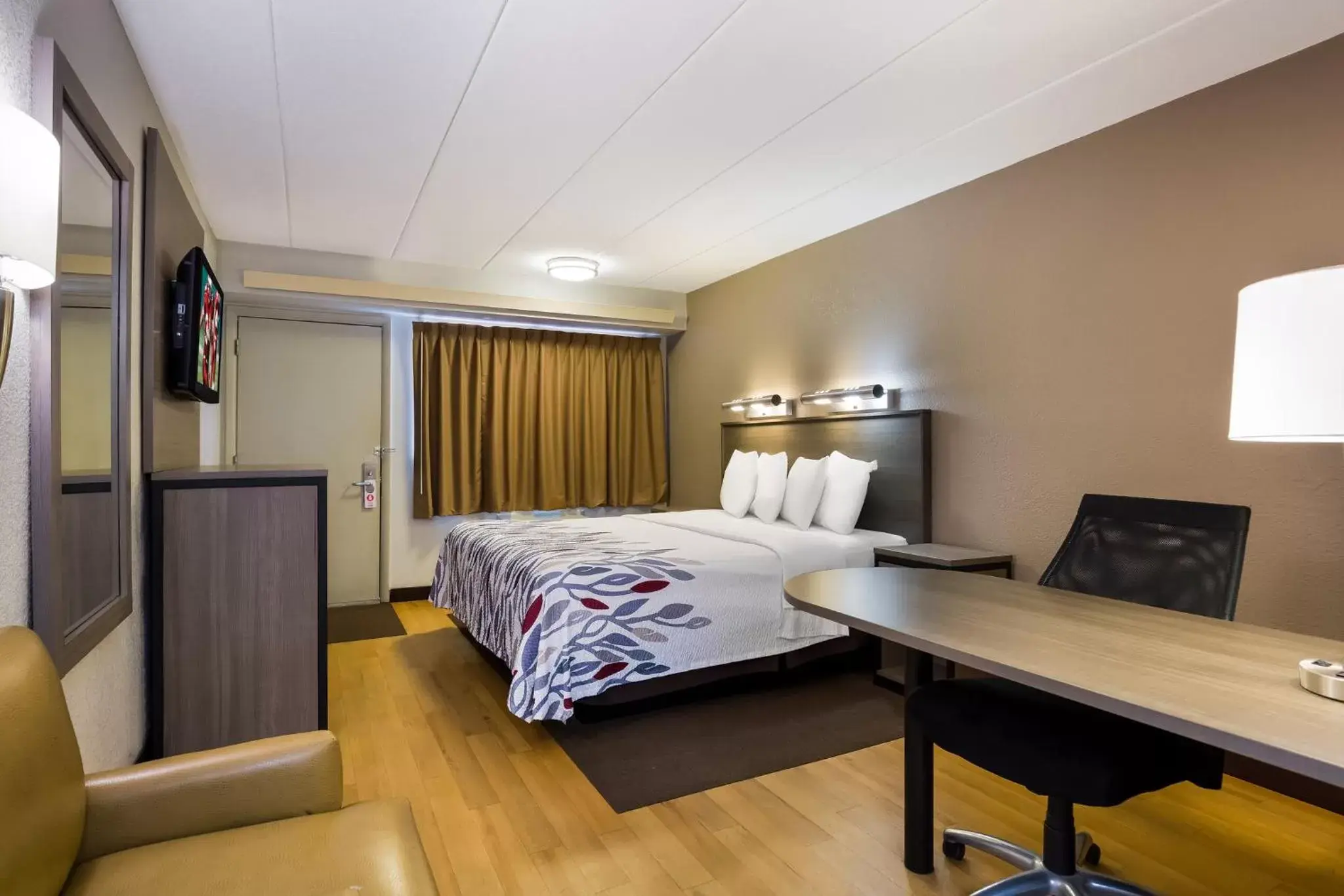 Bedroom, Bed in Red Roof Inn Wilkes-Barre Arena Bedroom, Bed in Red Roof Inn Wilkes-Barre Arena