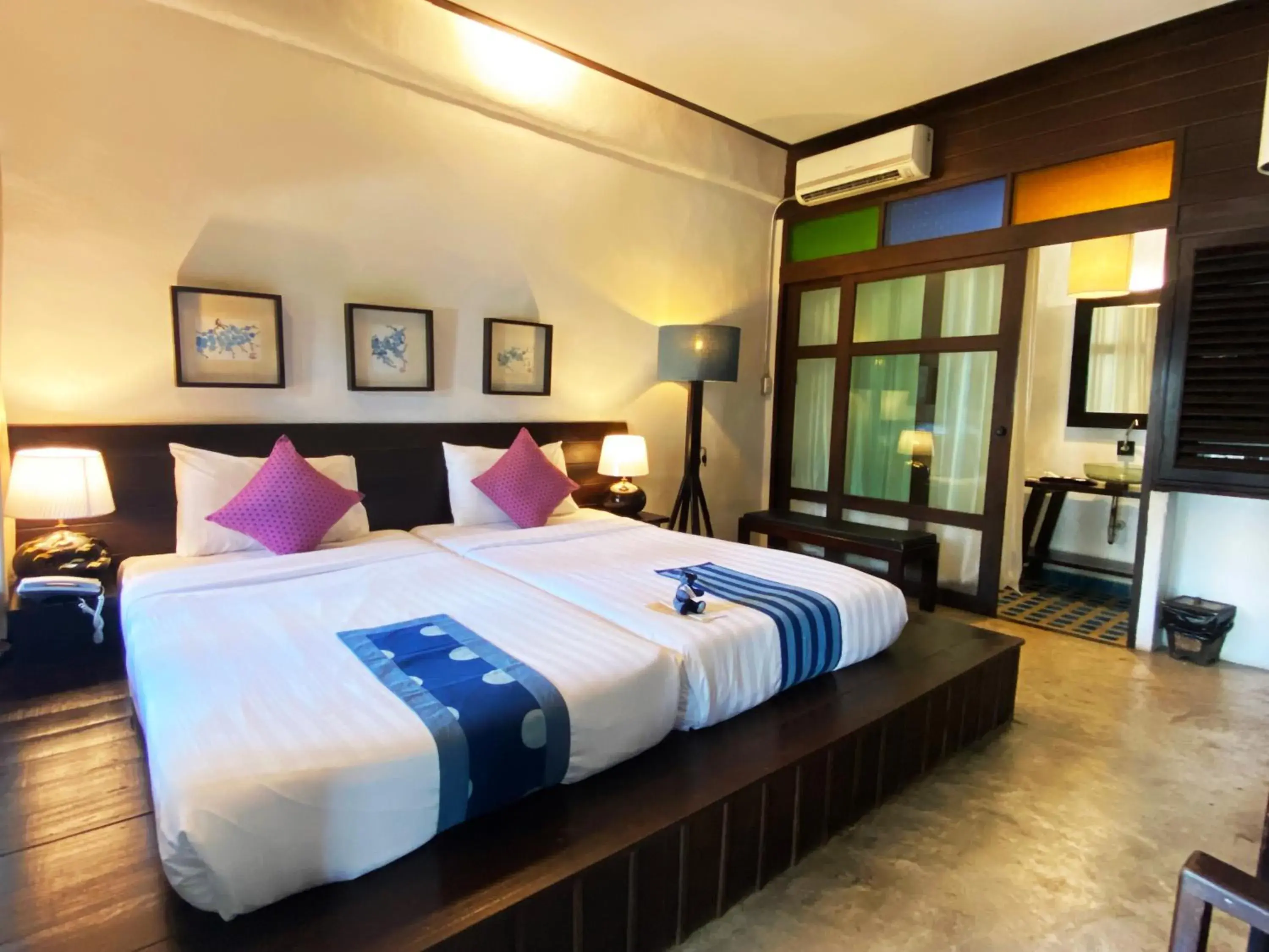 Photo of the whole room, Bed in Banthai Village Hotel