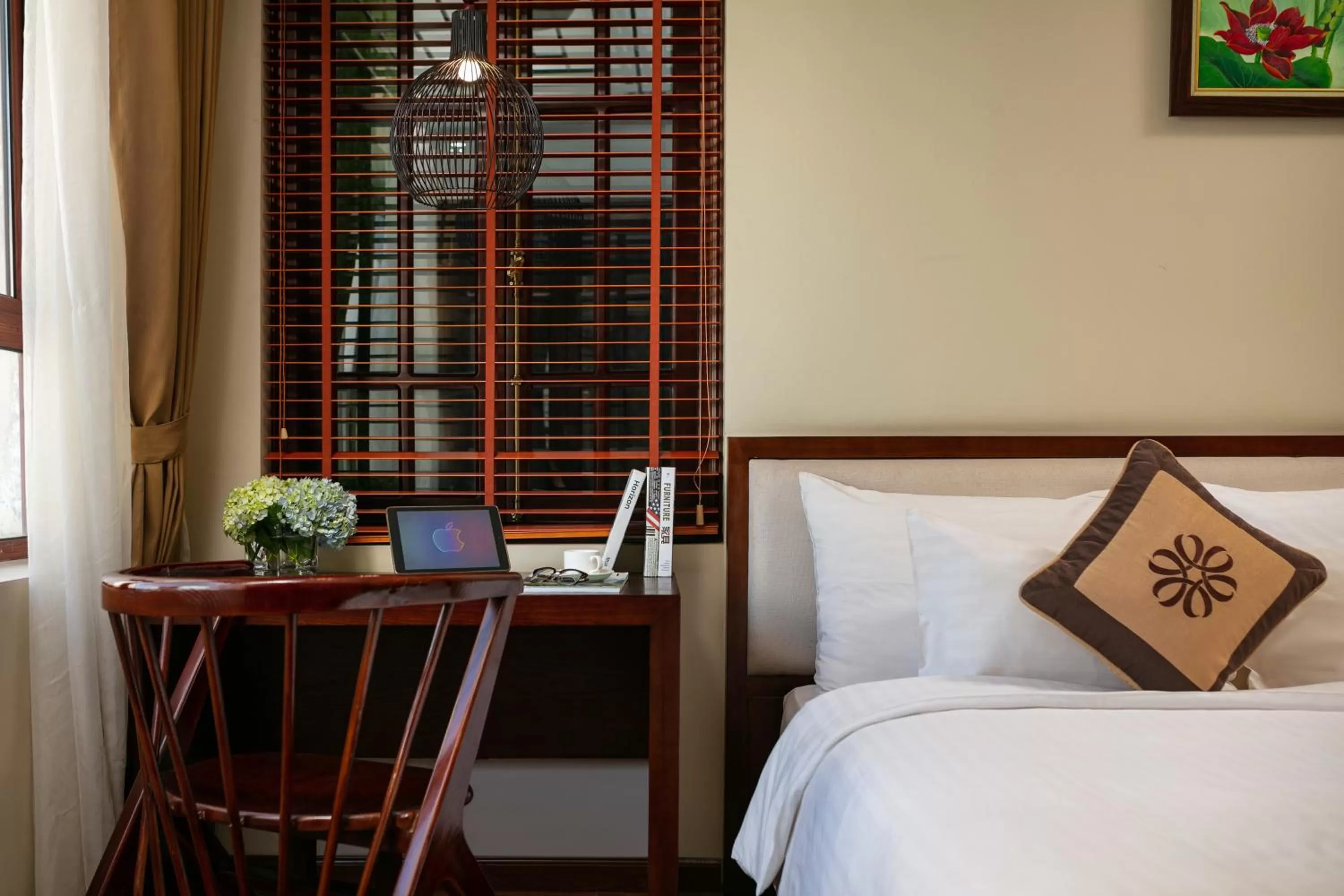 Seating area, Bed in Midori Boutique Hotel