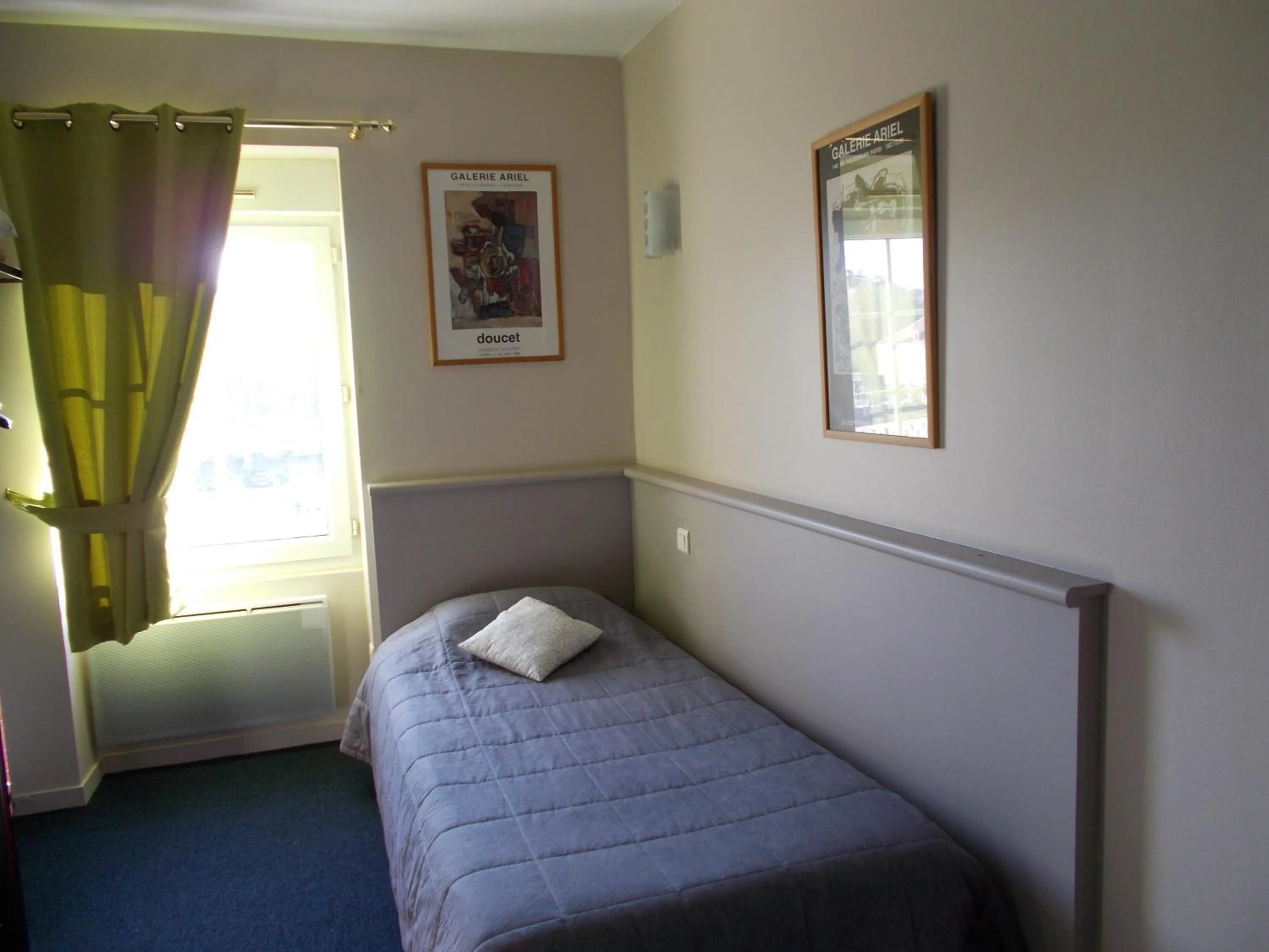 Day, Bed in Hôtel Restaurant La Belle Epoque