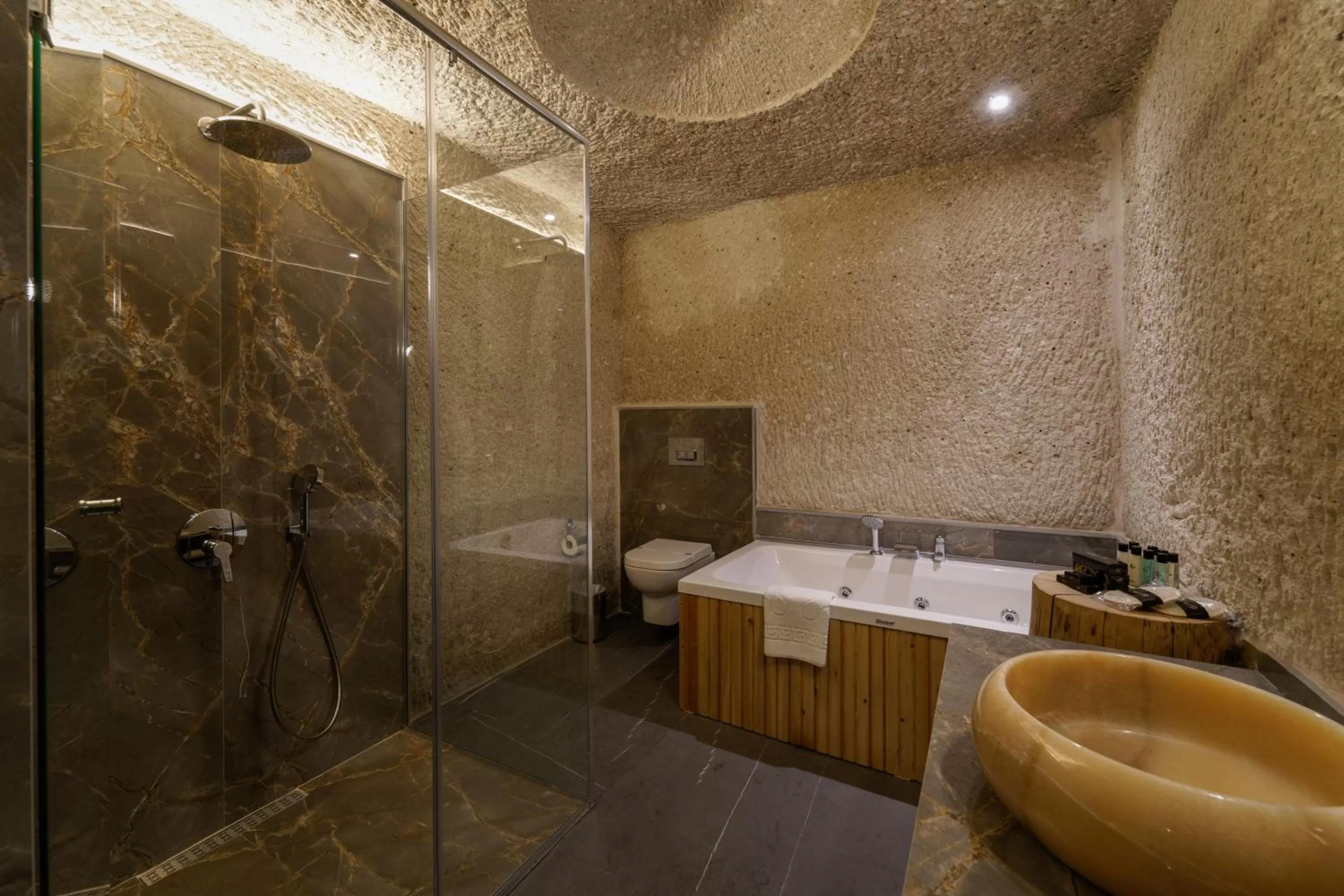 Shower in The Niche Cave Hotel