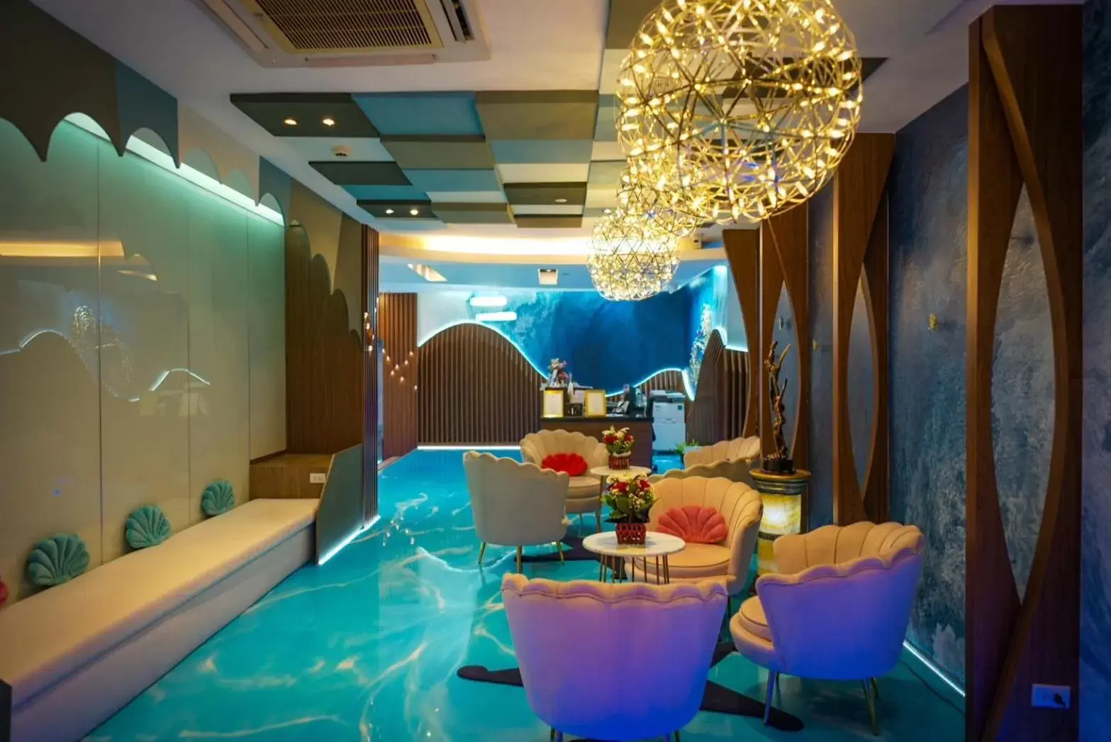 Lobby or reception in Hotel Mermaid Bangkok