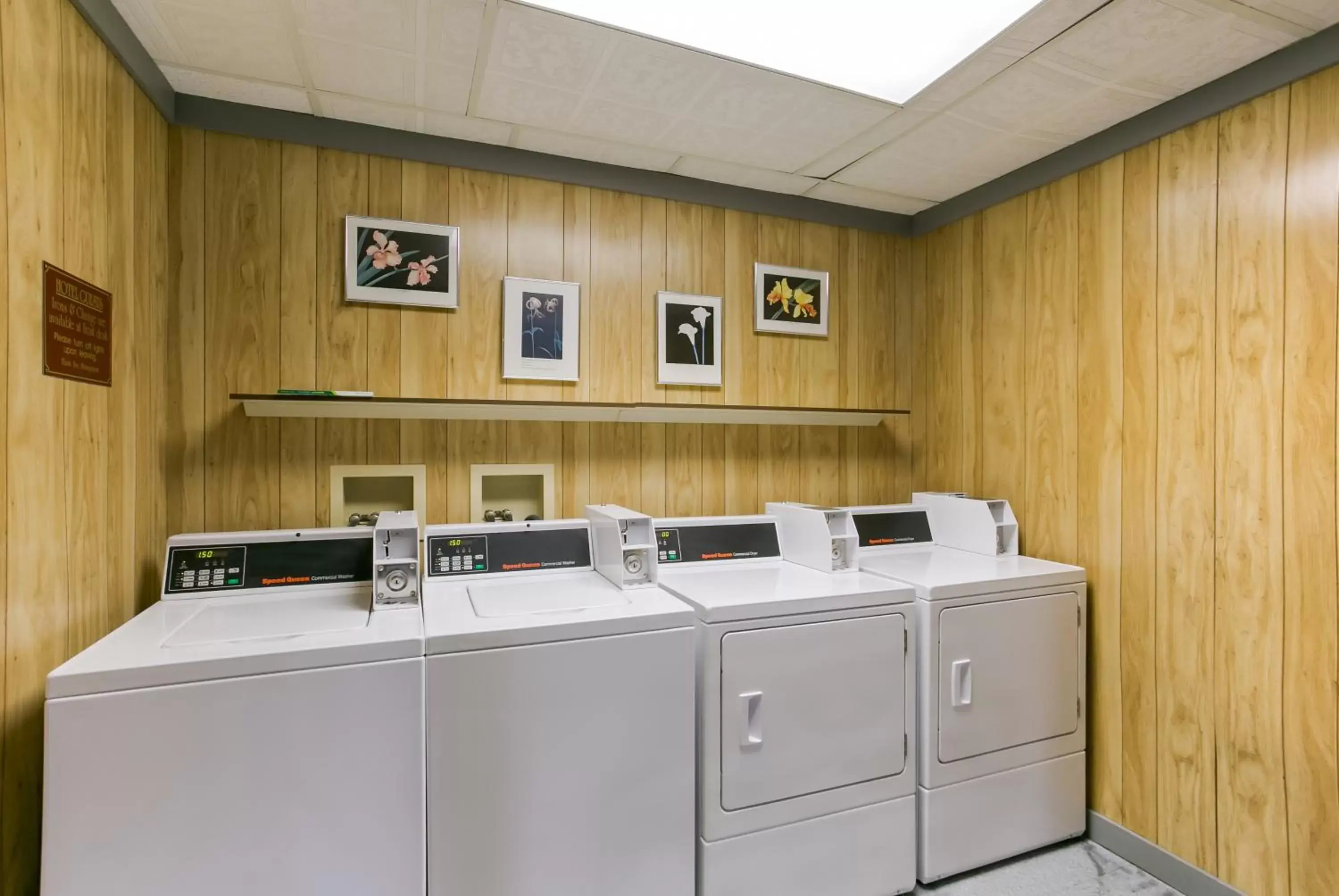 laundry in Eisenhower Hotel and Conference Center