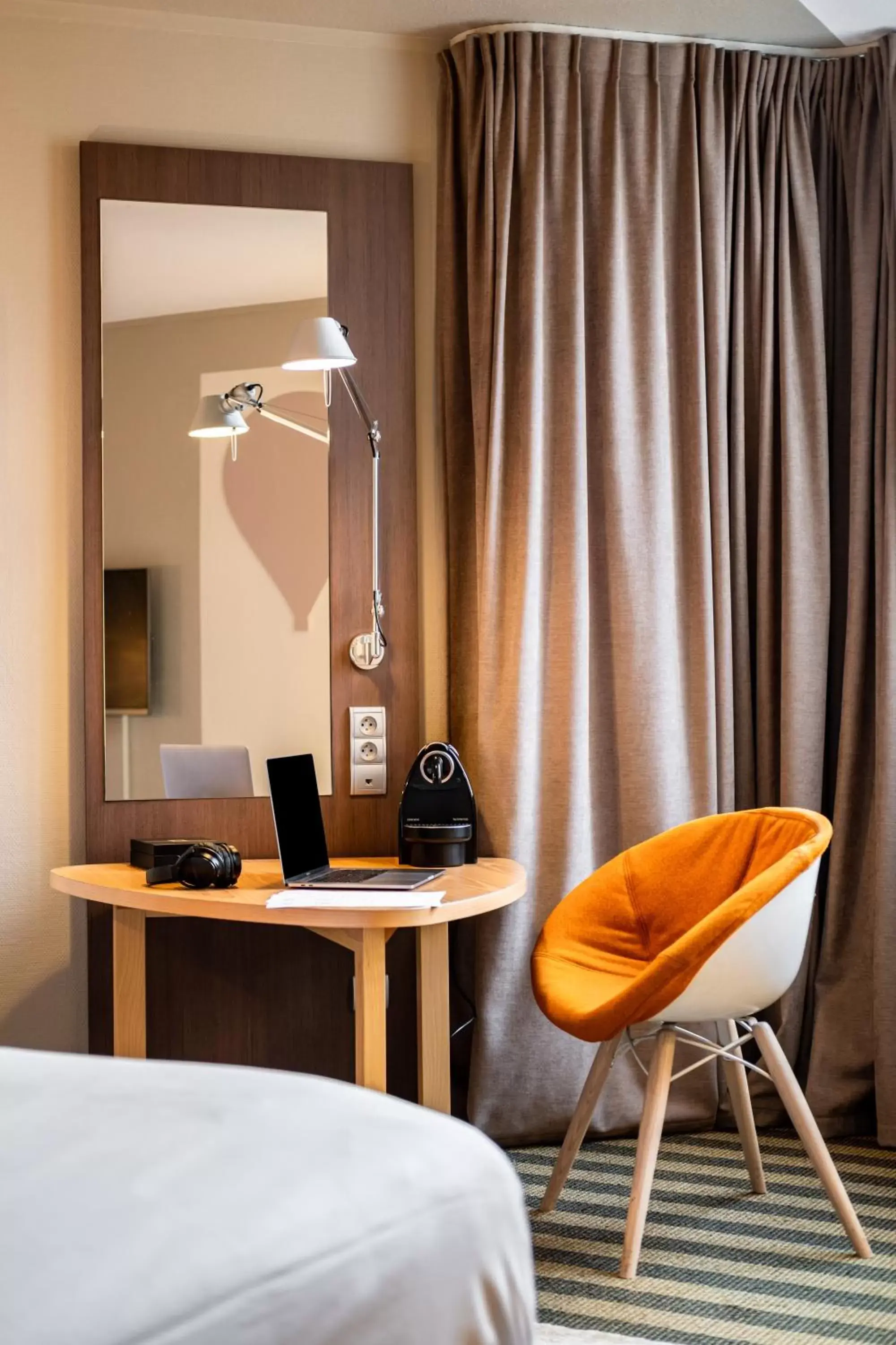 Bedroom, Seating Area in Mercure Grenoble Meylan