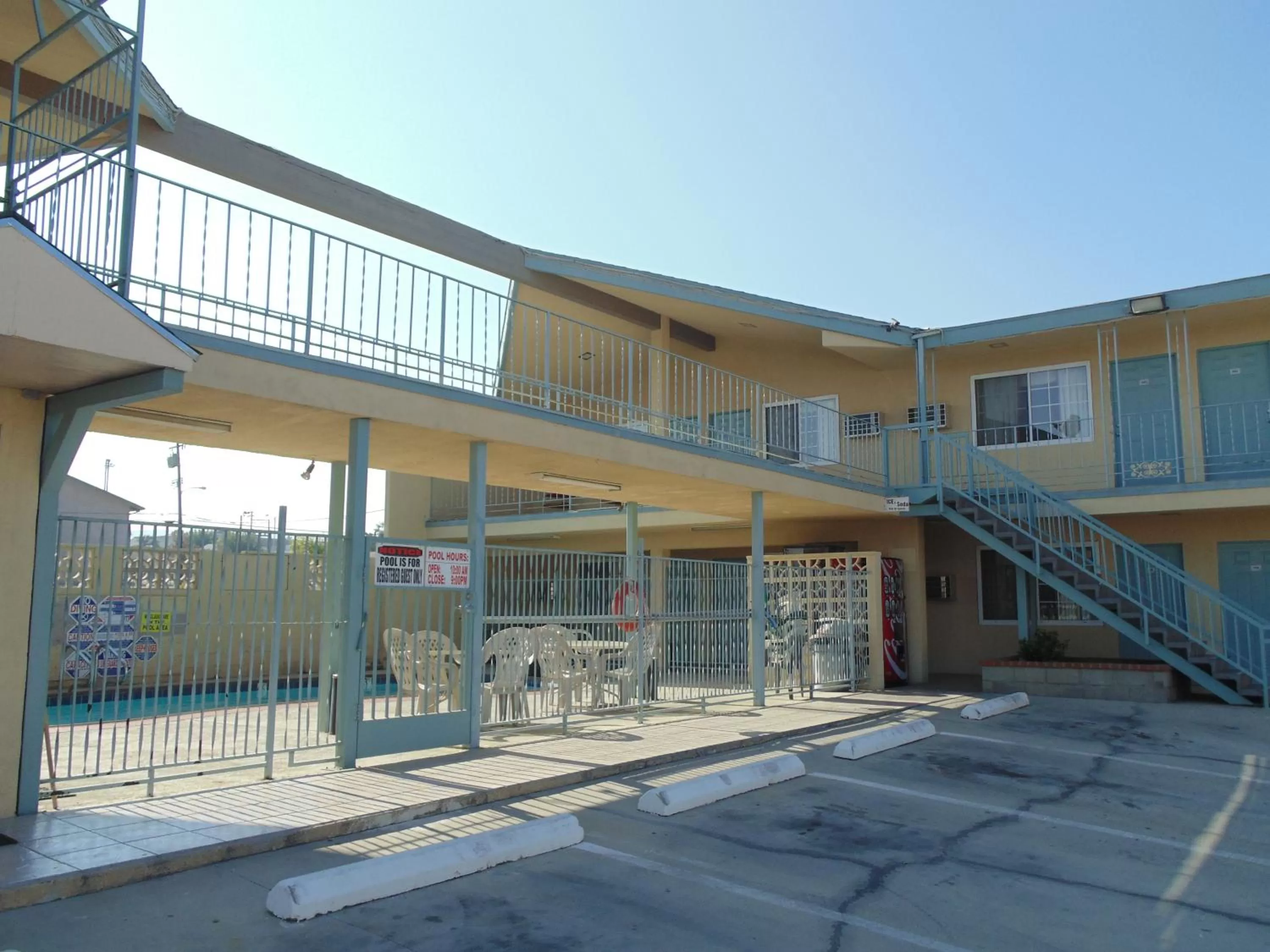 Area and facilities in Western Inn & Suites