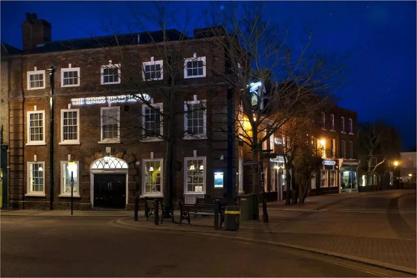 Facade/entrance, Property Building in The King's Head Hotel Wetherspoon