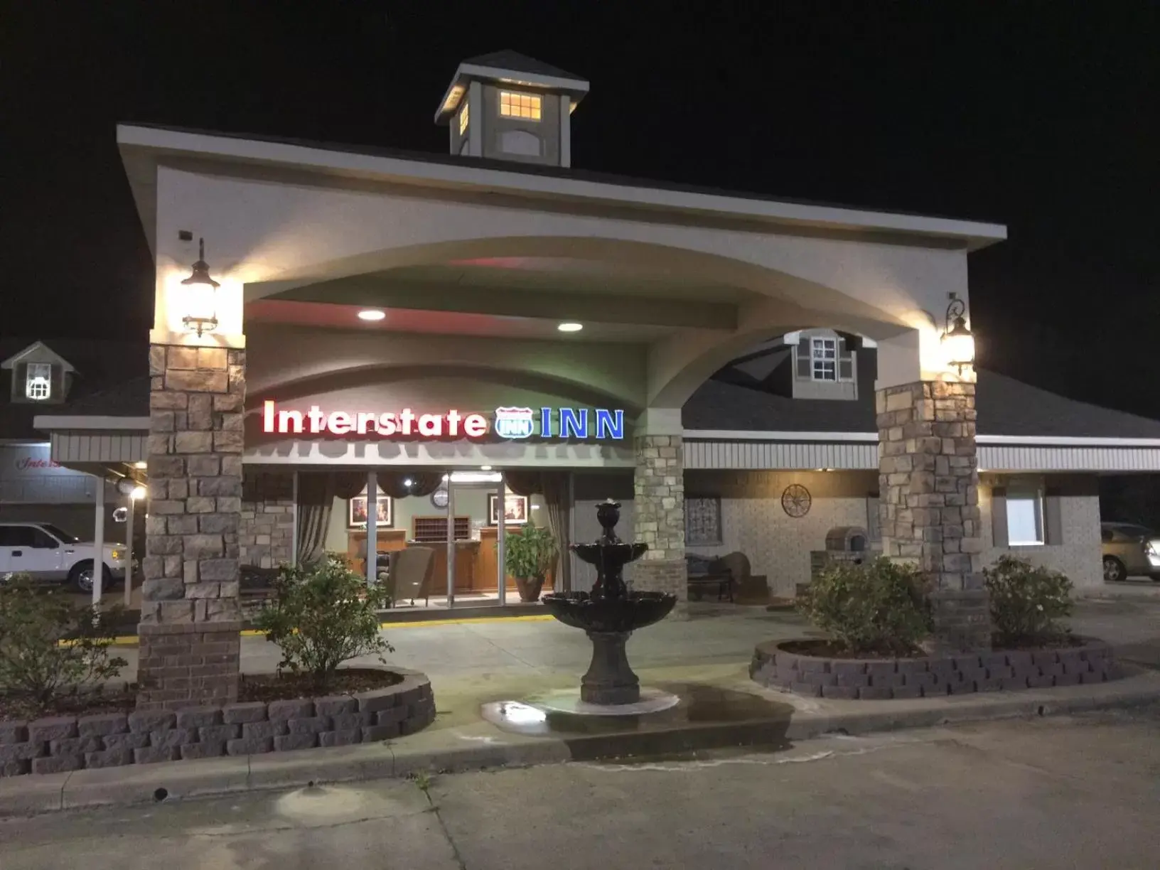 Facade/entrance in Interstate Inn