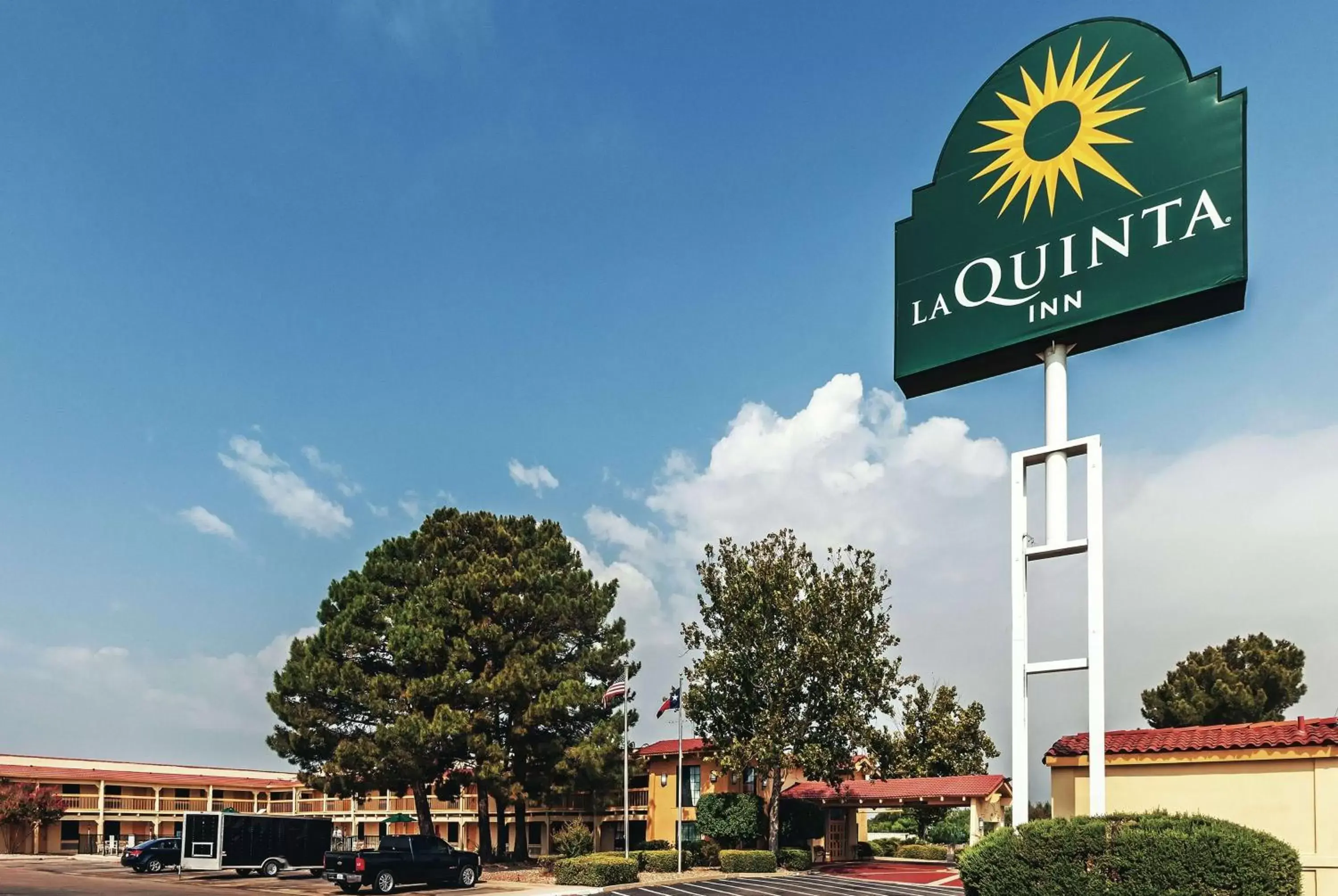Property building in La Quinta Inn & Suites by Wyndham And Conference Center San Angelo