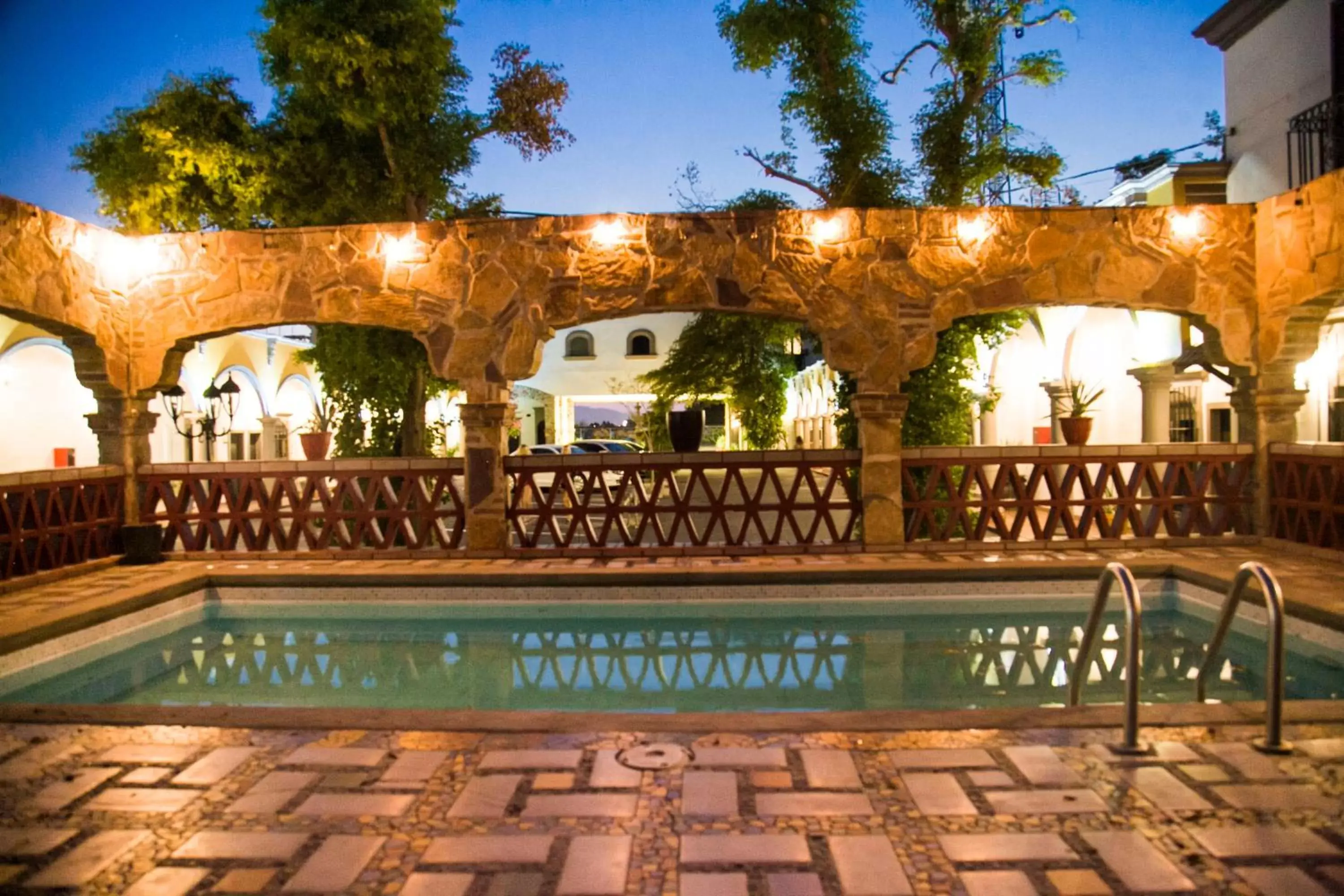 Swimming Pool in Hotel Cosmos Don Carlos