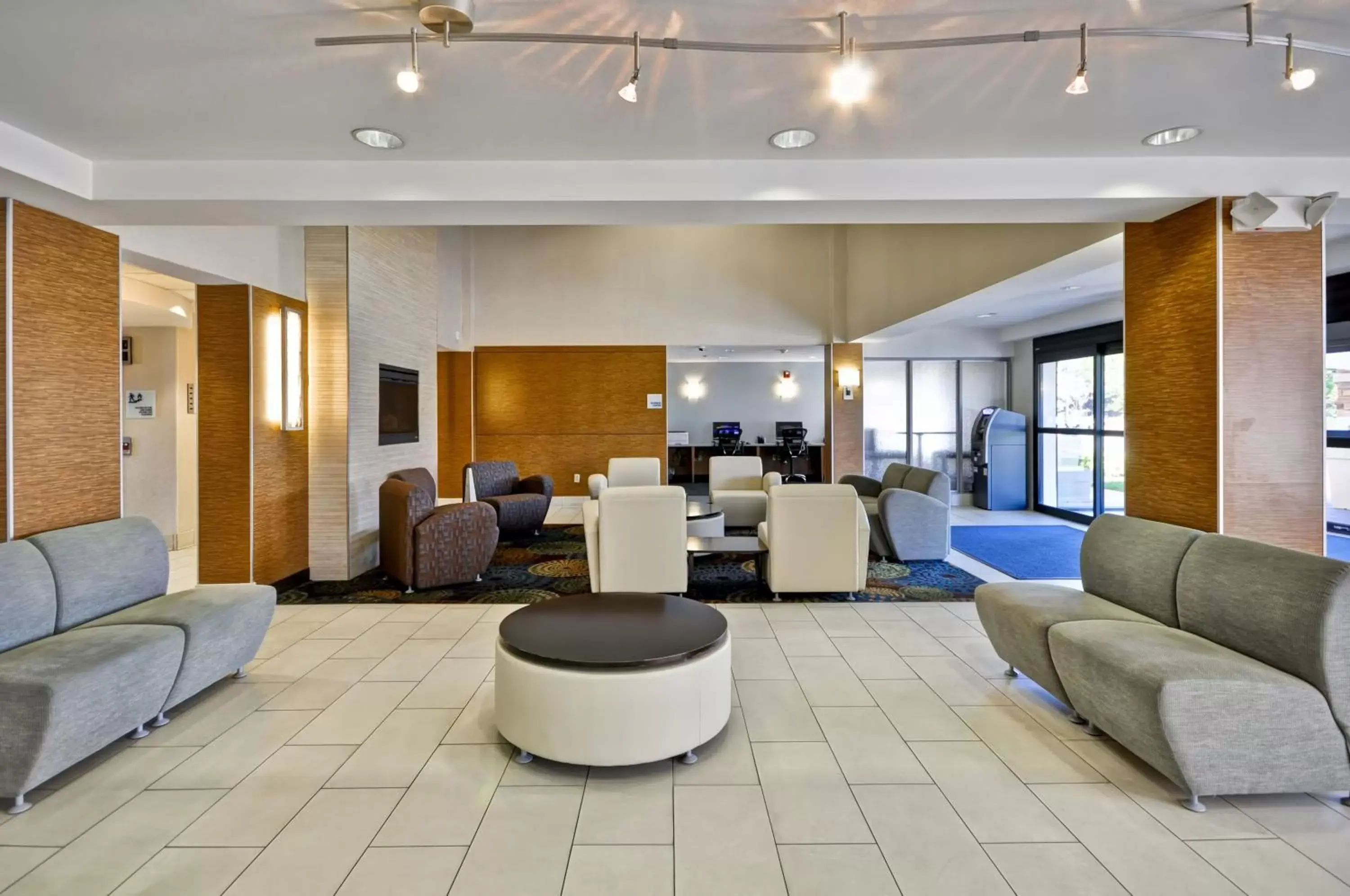 Property building, Seating Area in Holiday Inn Express Romulus / Detroit Airport, an IHG Hotel