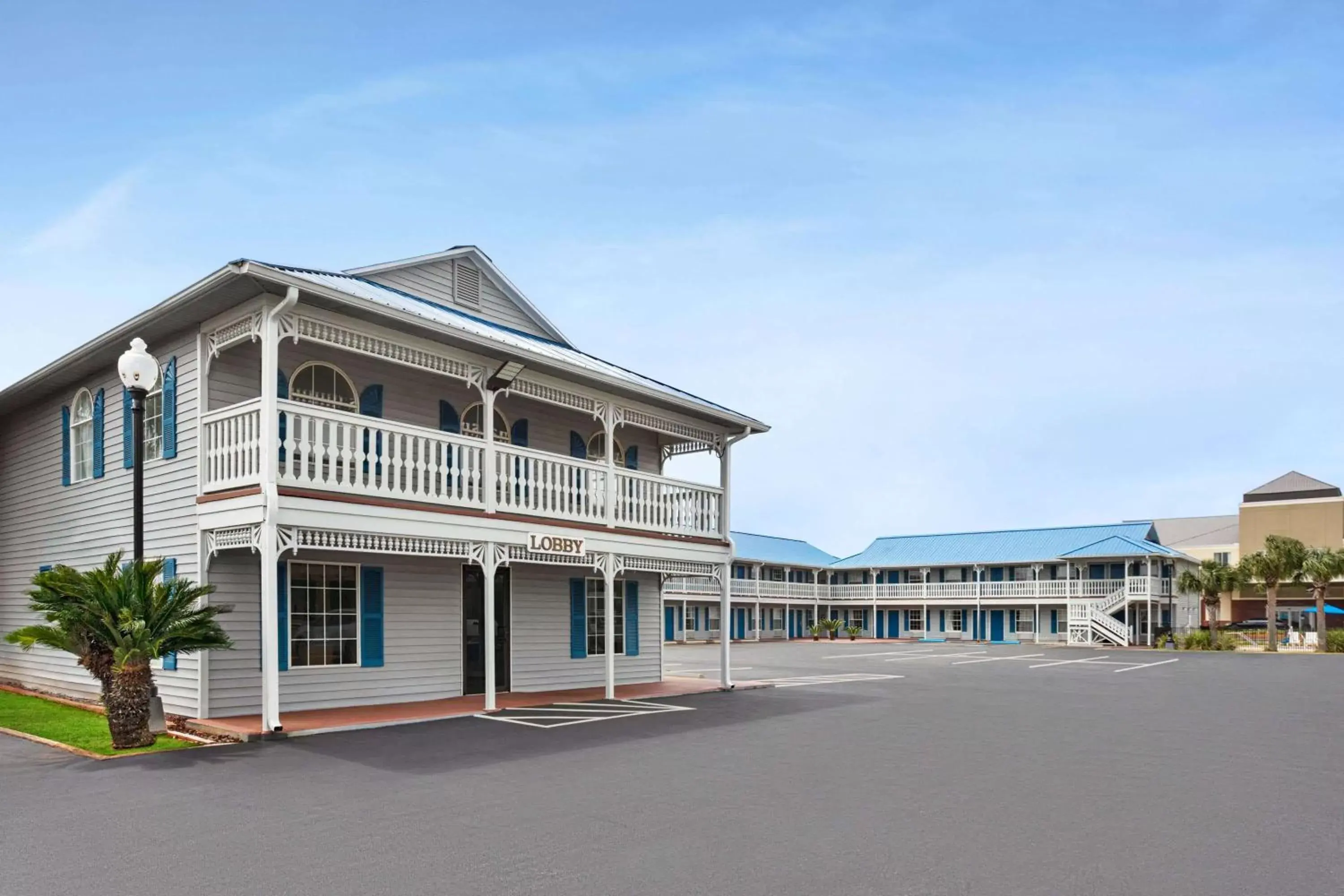 Property building in Super 8 by Wyndham Foley Property building in Super 8 by Wyndham Foley