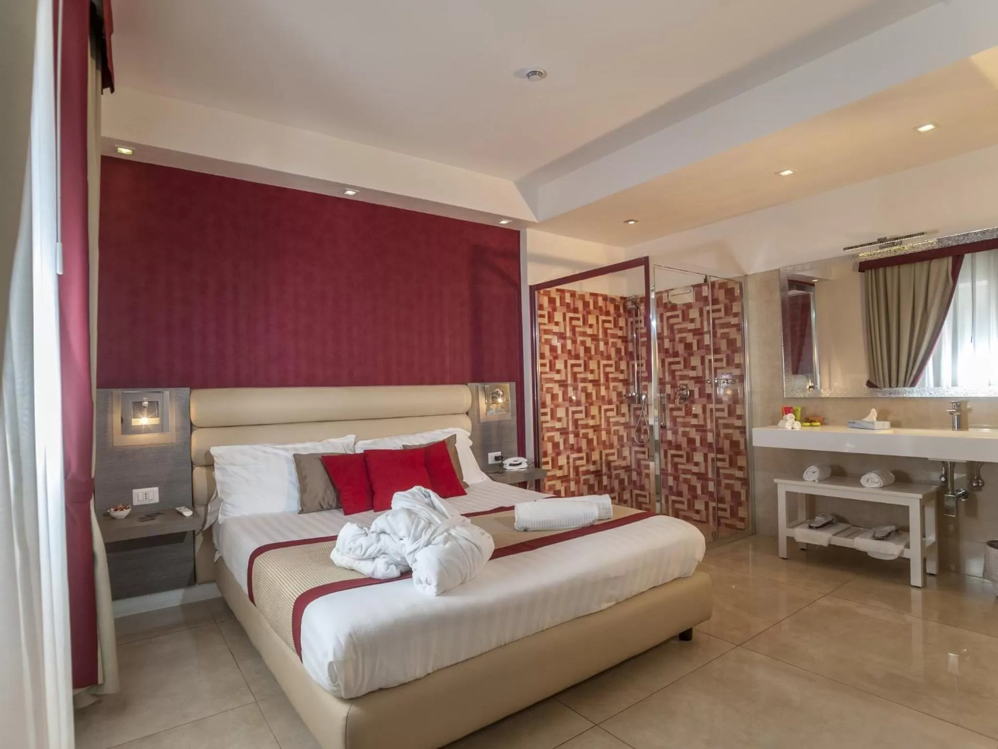 Photo of the whole room, Bed in Hotel San Pietro