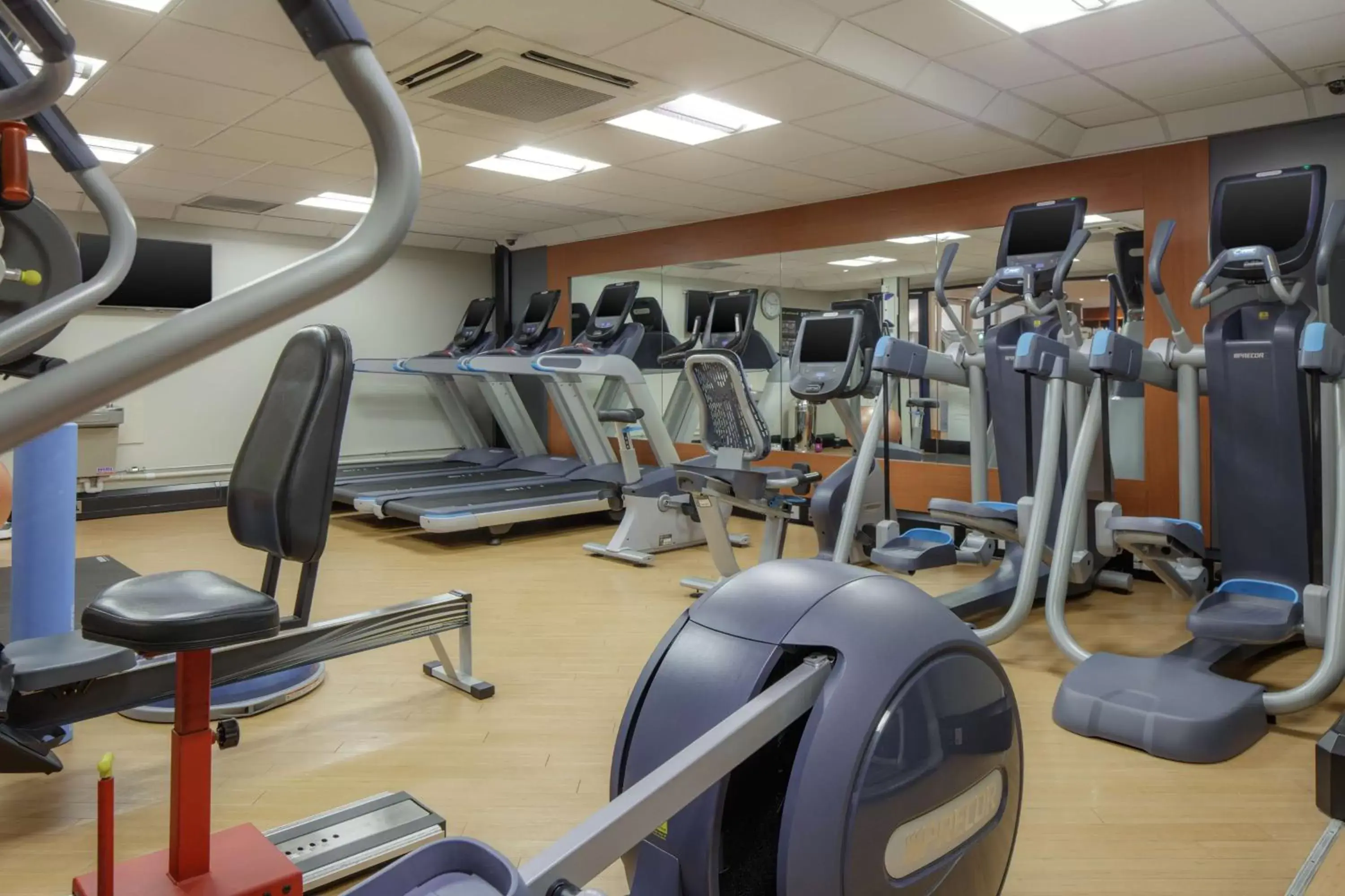 Fitness centre/facilities, Fitness Center/Facilities in Hilton East Midlands Airport